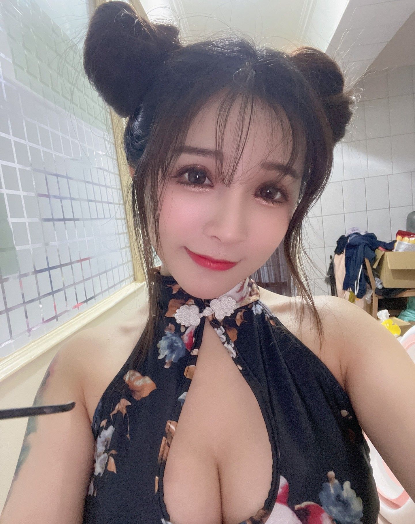 白嫩美胸妹「小隻馬糖糖」鮮美白皙圓乳整個從衣服露出來！讓人好想征服啊！-第1章-图片8