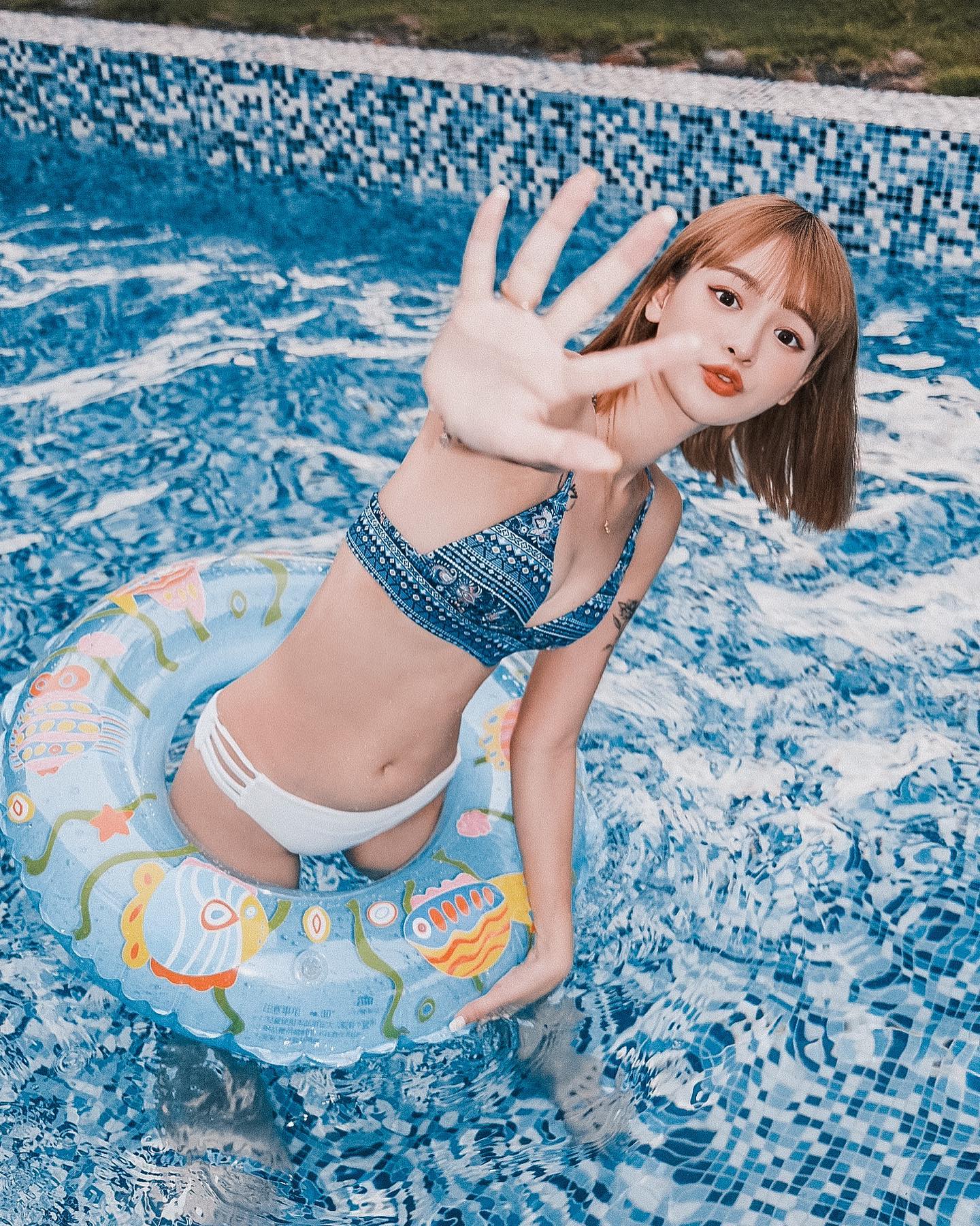 妹子「佳雯」IG裡面滿滿腿照啊！ 鄰家笑容讓人融化了，「渾圓美胸」超飽滿-第1章-图片6