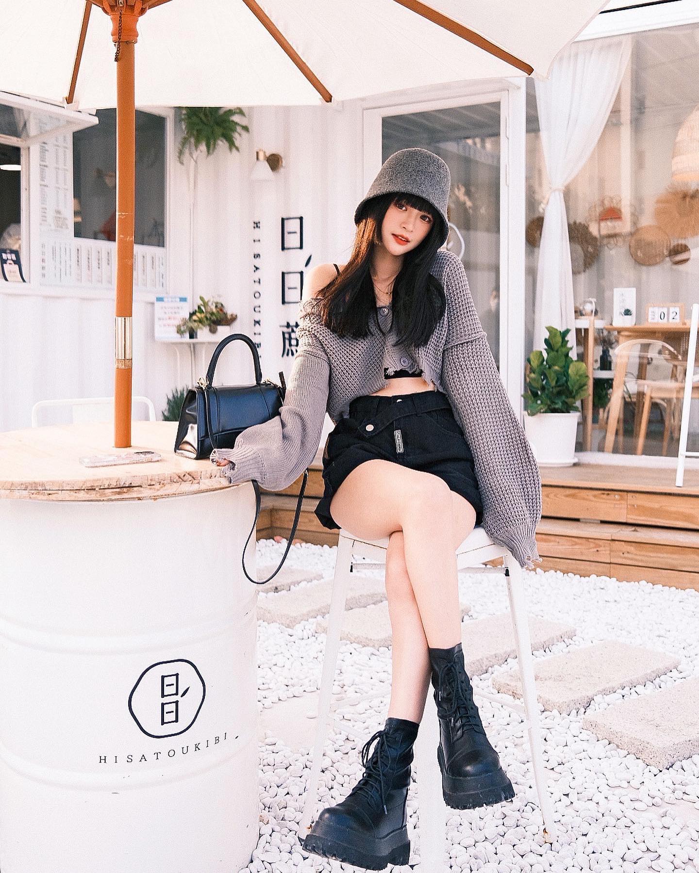 妹子「佳雯」IG裡面滿滿腿照啊！ 鄰家笑容讓人融化了，「渾圓美胸」超飽滿-第1章-图片10