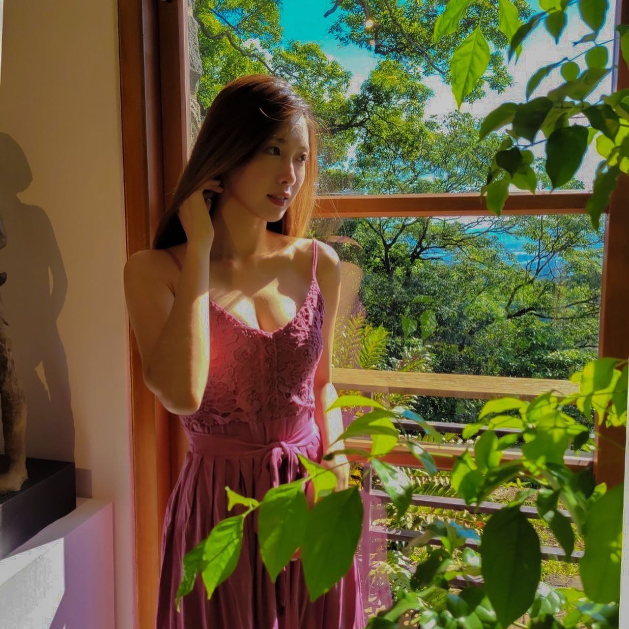 超猛乳量正妹「金允喬」顏值滿分還有前凸後翹好身材，畫面整個好邪惡啊-第1章-图片3