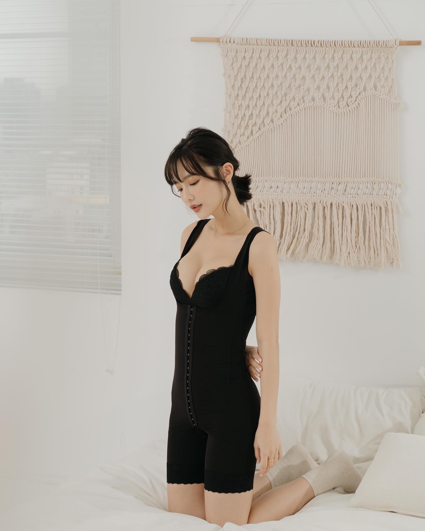 輕熟正妹「NINA」雪白嫩肌令人鼻血狂噴！超有仙氣外型太誘人啦！讓路人都心動了！-第1章-图片10