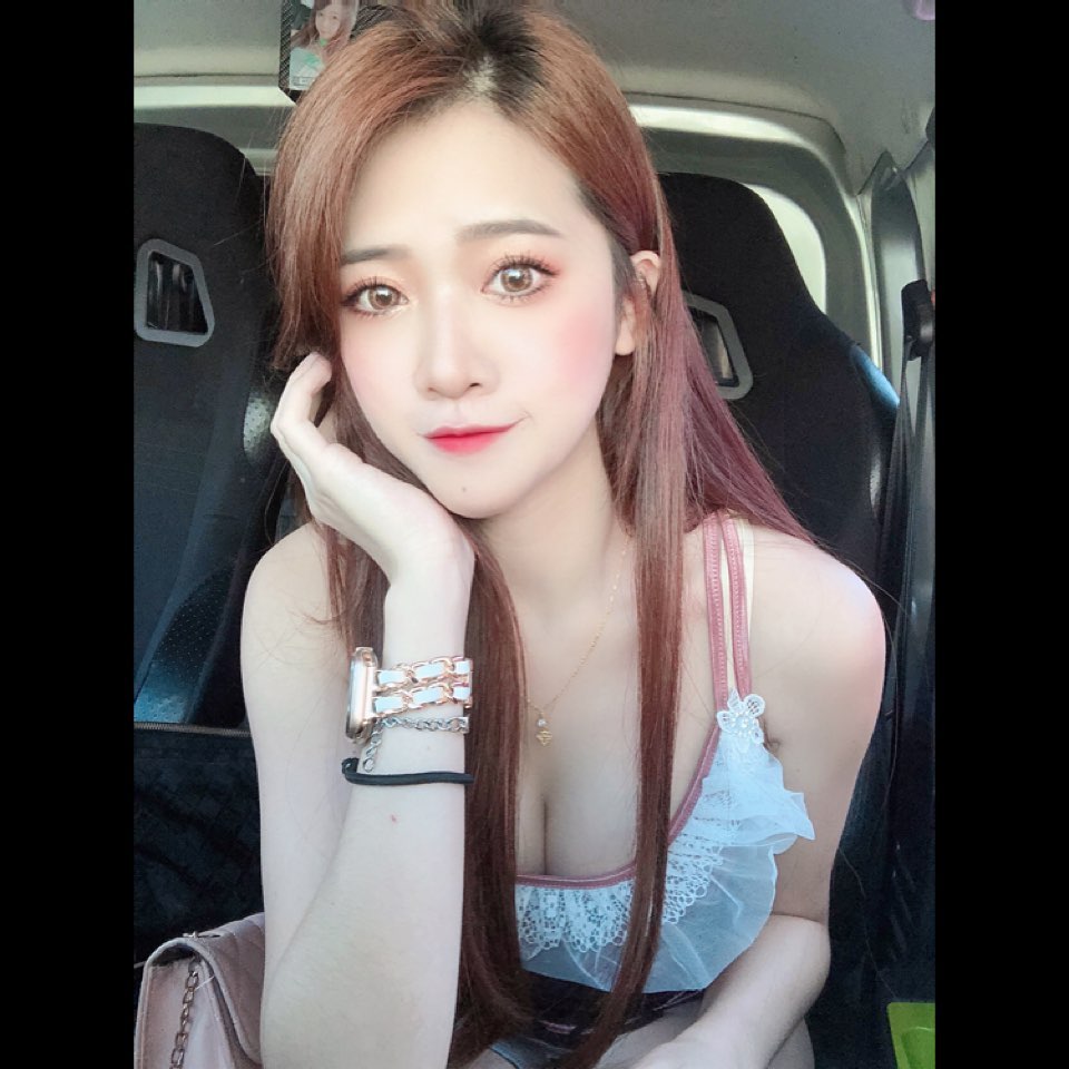 大奶Show girl「賴紅茶」渾圓奶球大方露出「養眼視角」ig滿滿性感自拍照！-第1章-图片10