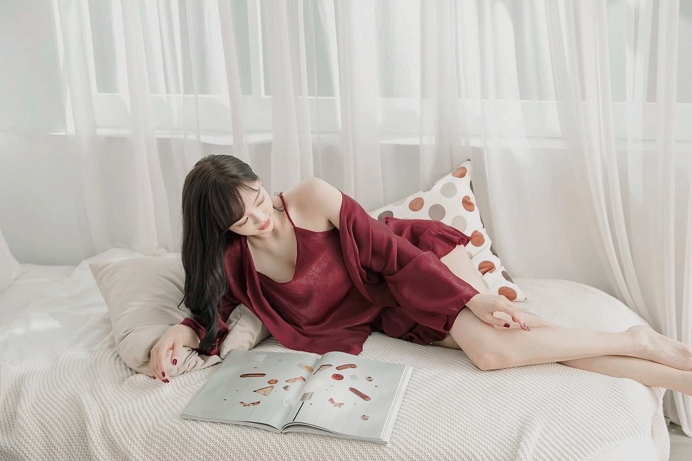 「丘涵」甜美模樣充滿戀愛感！堪稱完美天菜不服來辯！白白嫩嫩長輩引人犯罪呀-第1章-图片1