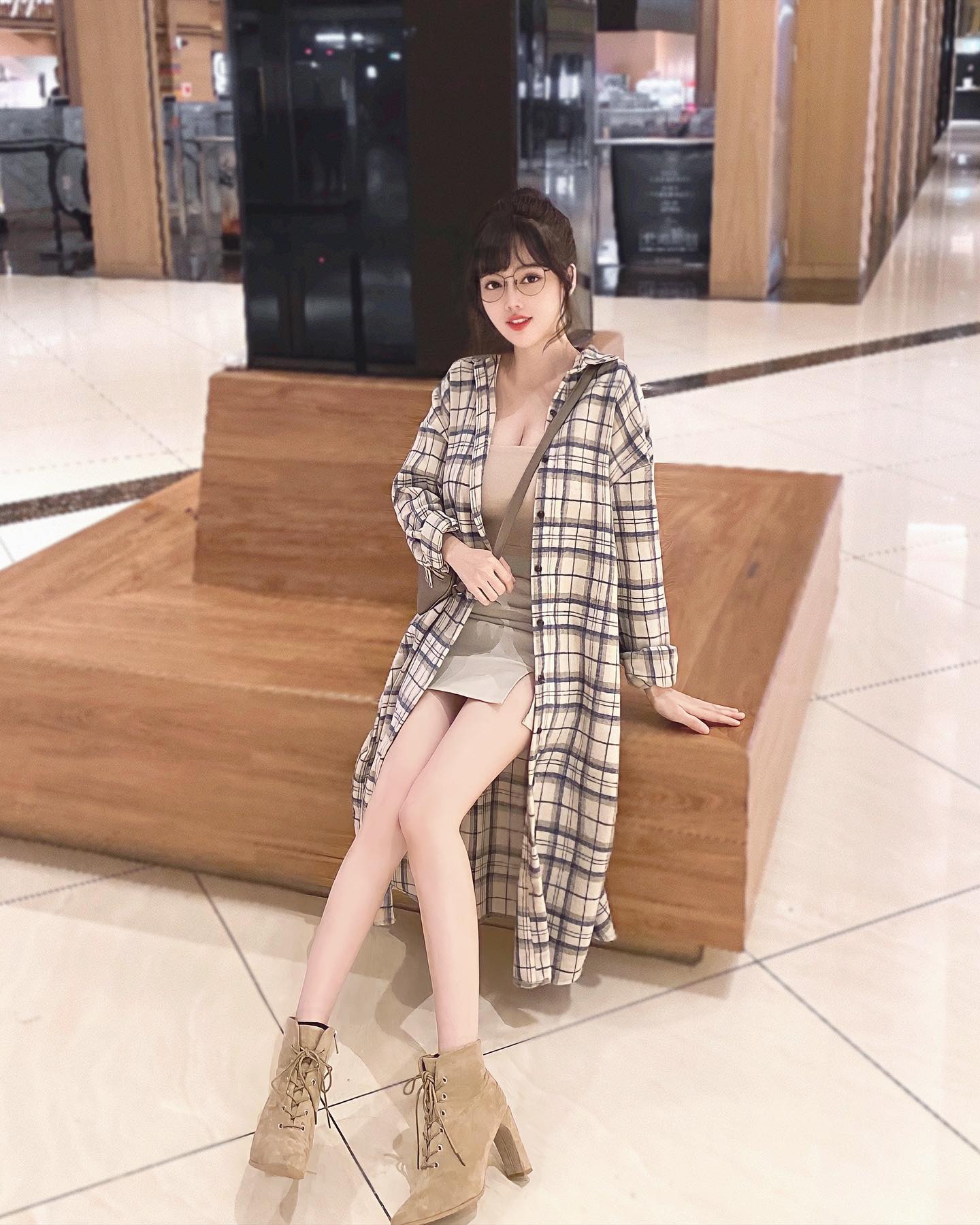 「丘涵」甜美模樣充滿戀愛感！堪稱完美天菜不服來辯！白白嫩嫩長輩引人犯罪呀-第1章-图片6