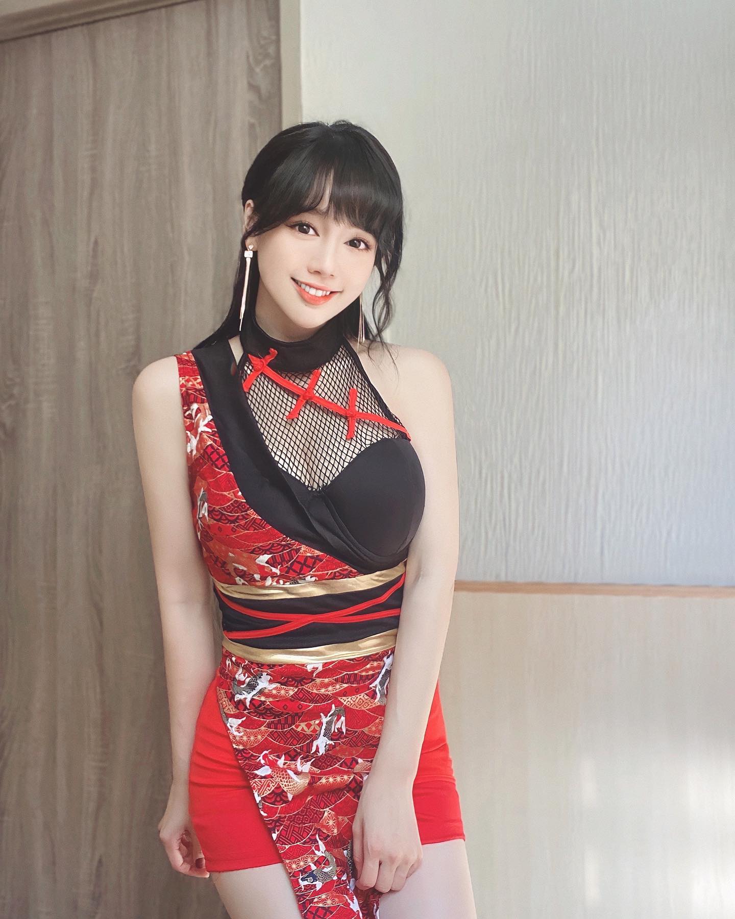 「丘涵」甜美模樣充滿戀愛感！堪稱完美天菜不服來辯！白白嫩嫩長輩引人犯罪呀-第1章-图片5