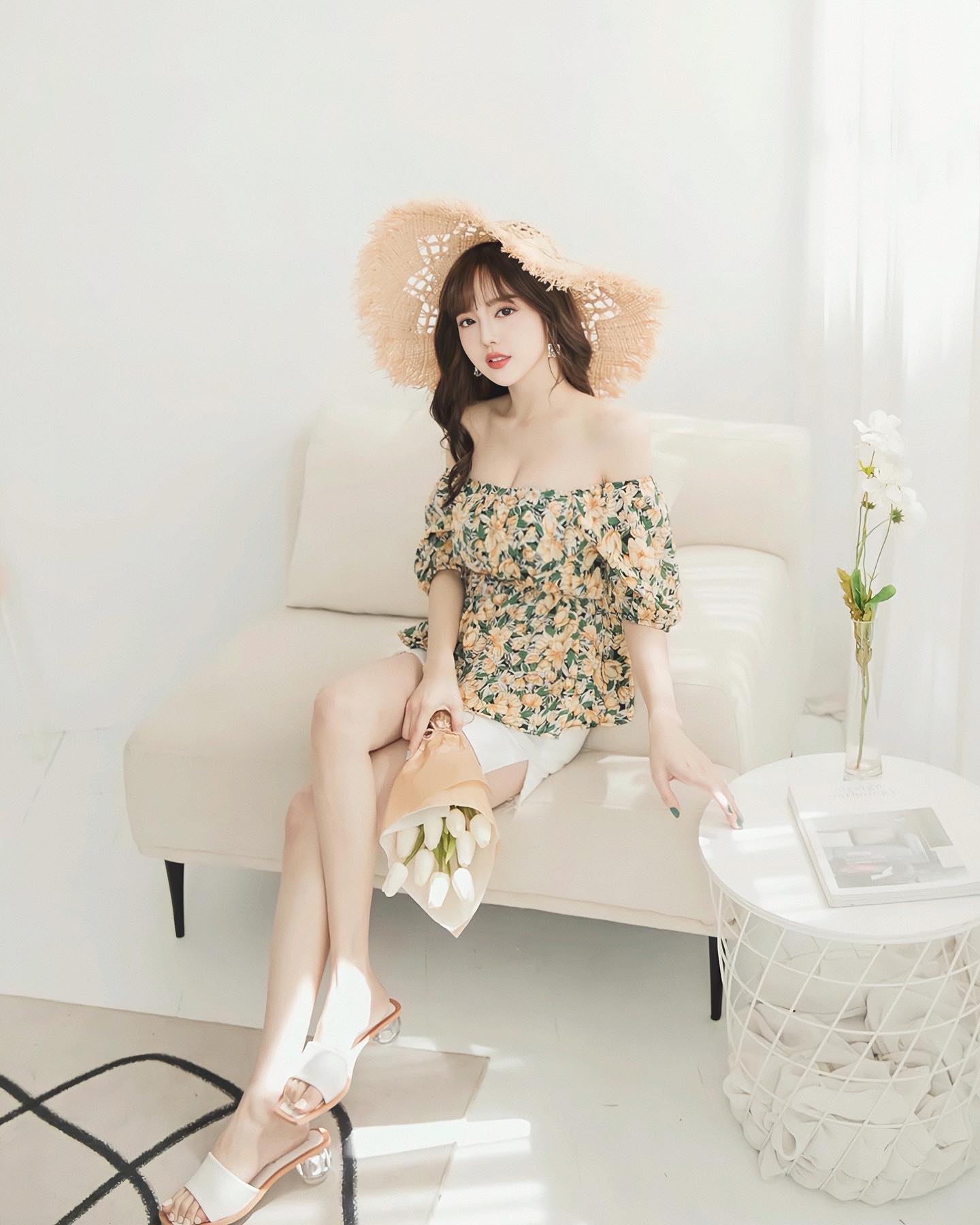 「丘涵」甜美模樣充滿戀愛感！堪稱完美天菜不服來辯！白白嫩嫩長輩引人犯罪呀-第1章-图片10