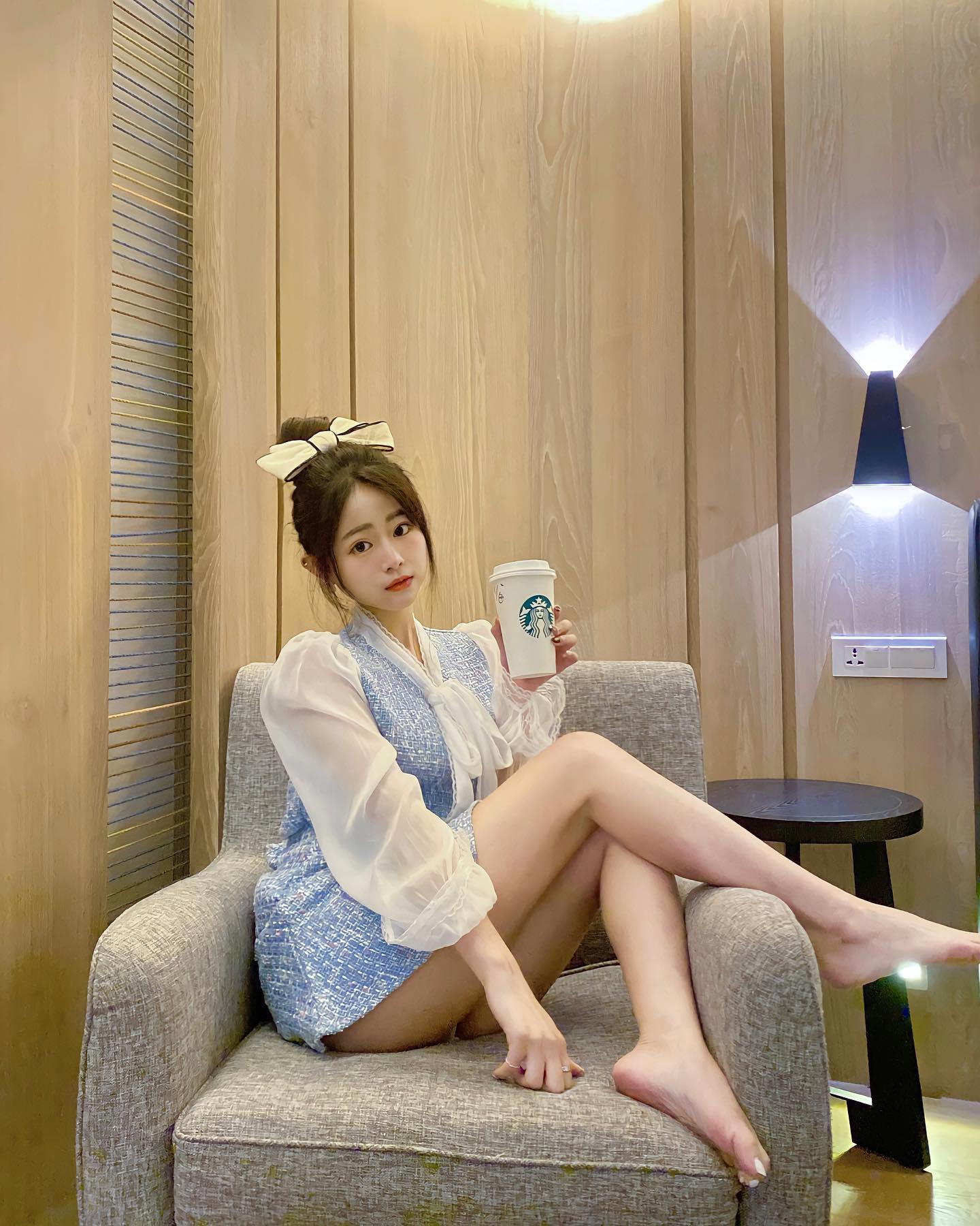 氣質正妹「徐薇涵」展延「銷魂川字」超香畫面被讚，絕美甜笑讓粉絲狂擠上船！-第1章-图片10