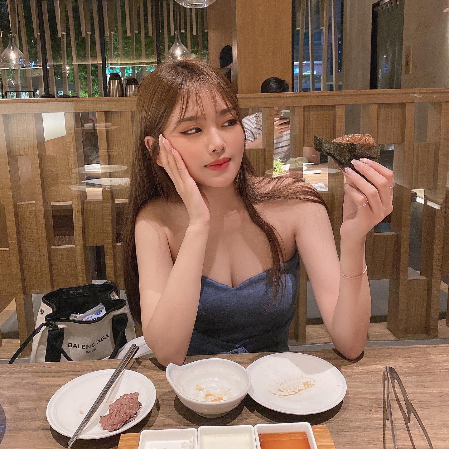 美胸正妹「林晴Sunny」濃厚奶溝又深又長，乳彈威力強大擋不住，惹火尺寸令人衝動！-第1章-图片3