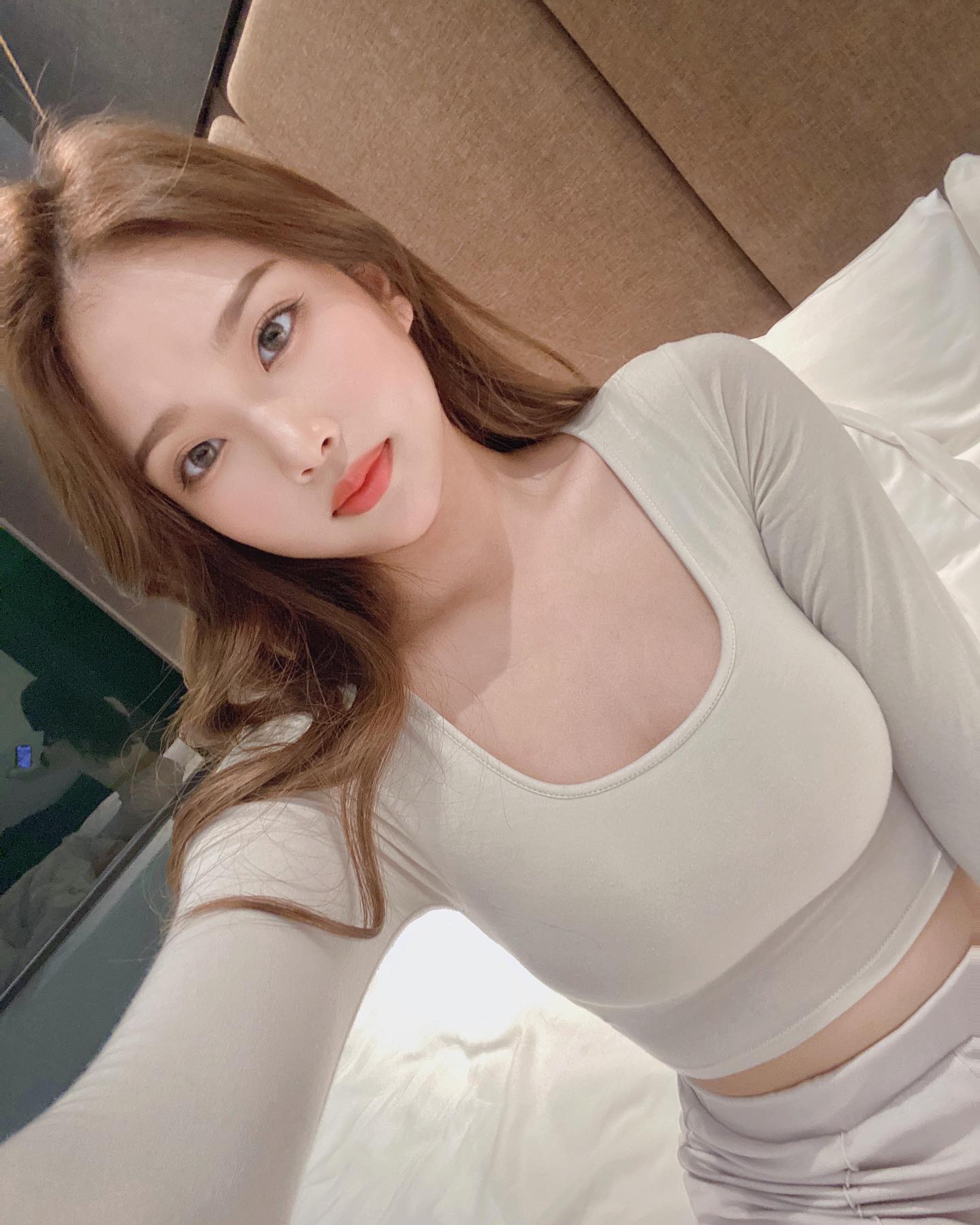 美胸正妹「林晴Sunny」濃厚奶溝又深又長，乳彈威力強大擋不住，惹火尺寸令人衝動！-第1章-图片9