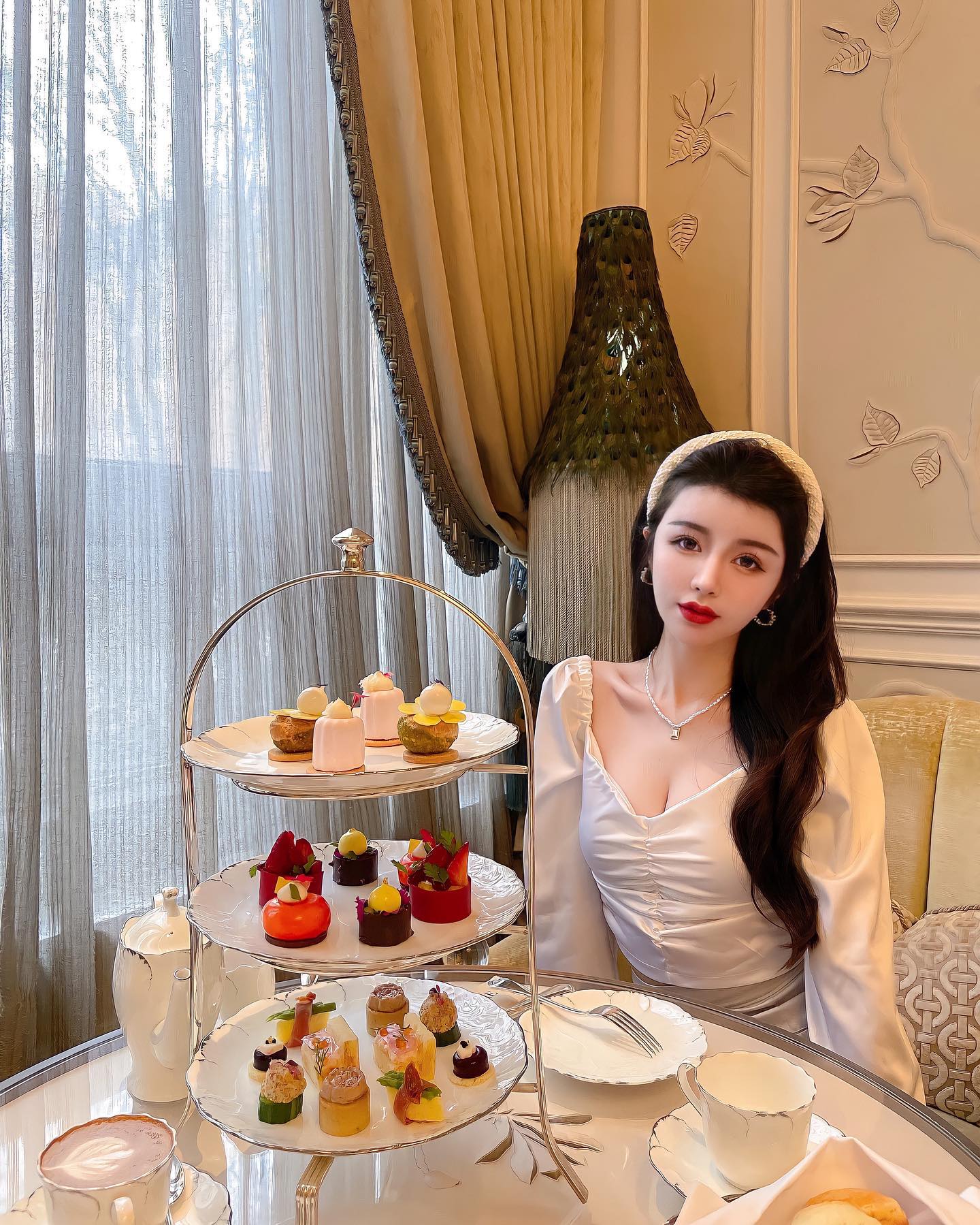 長腿美乳辣妹「劉子瑜」飽滿的「美奶視角」畫面好壞壞，看了都快暈了！-第1章-图片7