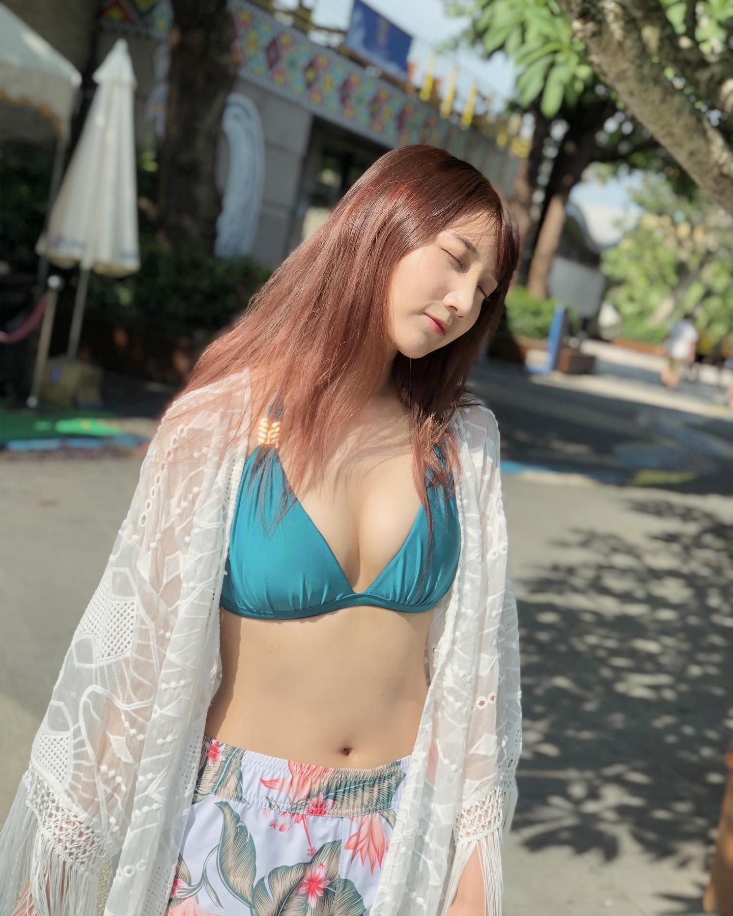 超萌奶妹「殷微帆」不合法乳溝「深不見底」實在太犯規！「養眼美照」福利時間！-第1章-图片4