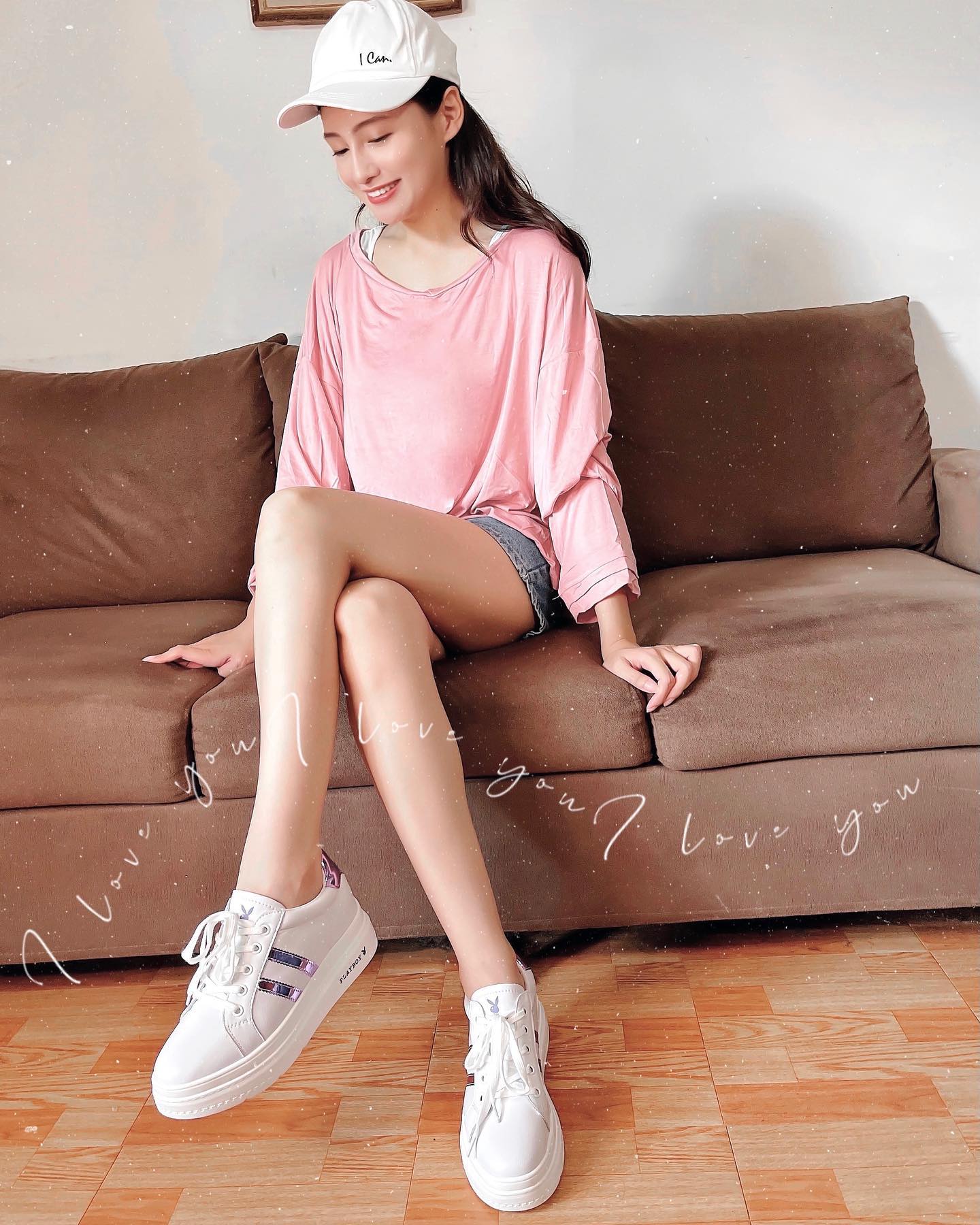 「韋韋安」曲線太惹火！ 超甜美「招牌笑容」氣質滿分啊，逆天長腿不科學-第1章-图片4