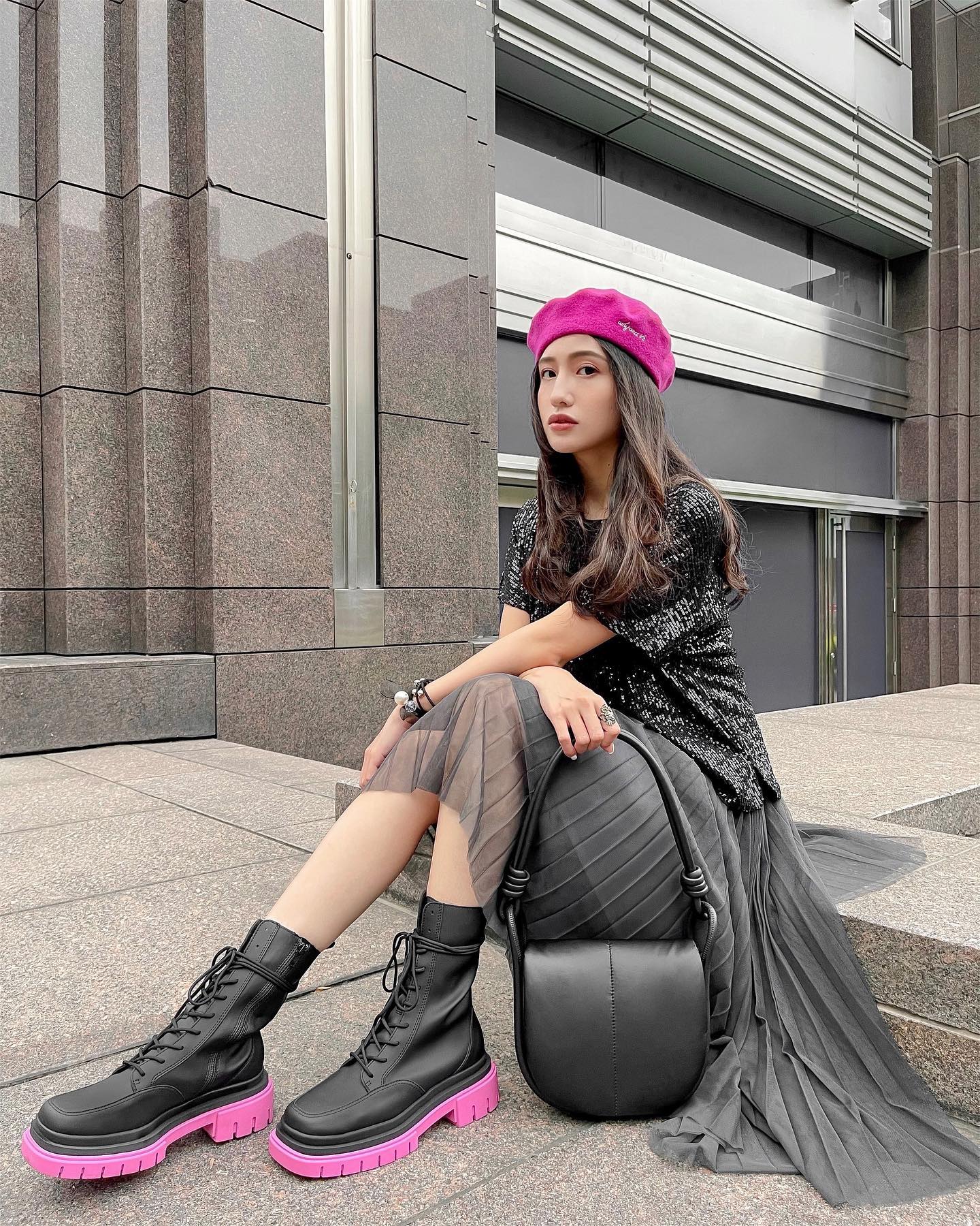 「韋韋安」曲線太惹火！ 超甜美「招牌笑容」氣質滿分啊，逆天長腿不科學-第1章-图片6