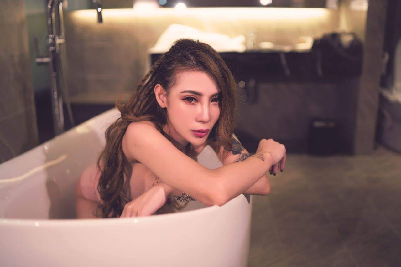 王昆娜深夜福利照完美線條無法擋-第1章-图片16