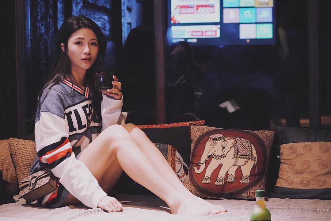 電玩直播主毛毛無辜眼神 讓人想好好照顧她-第1章-图片8