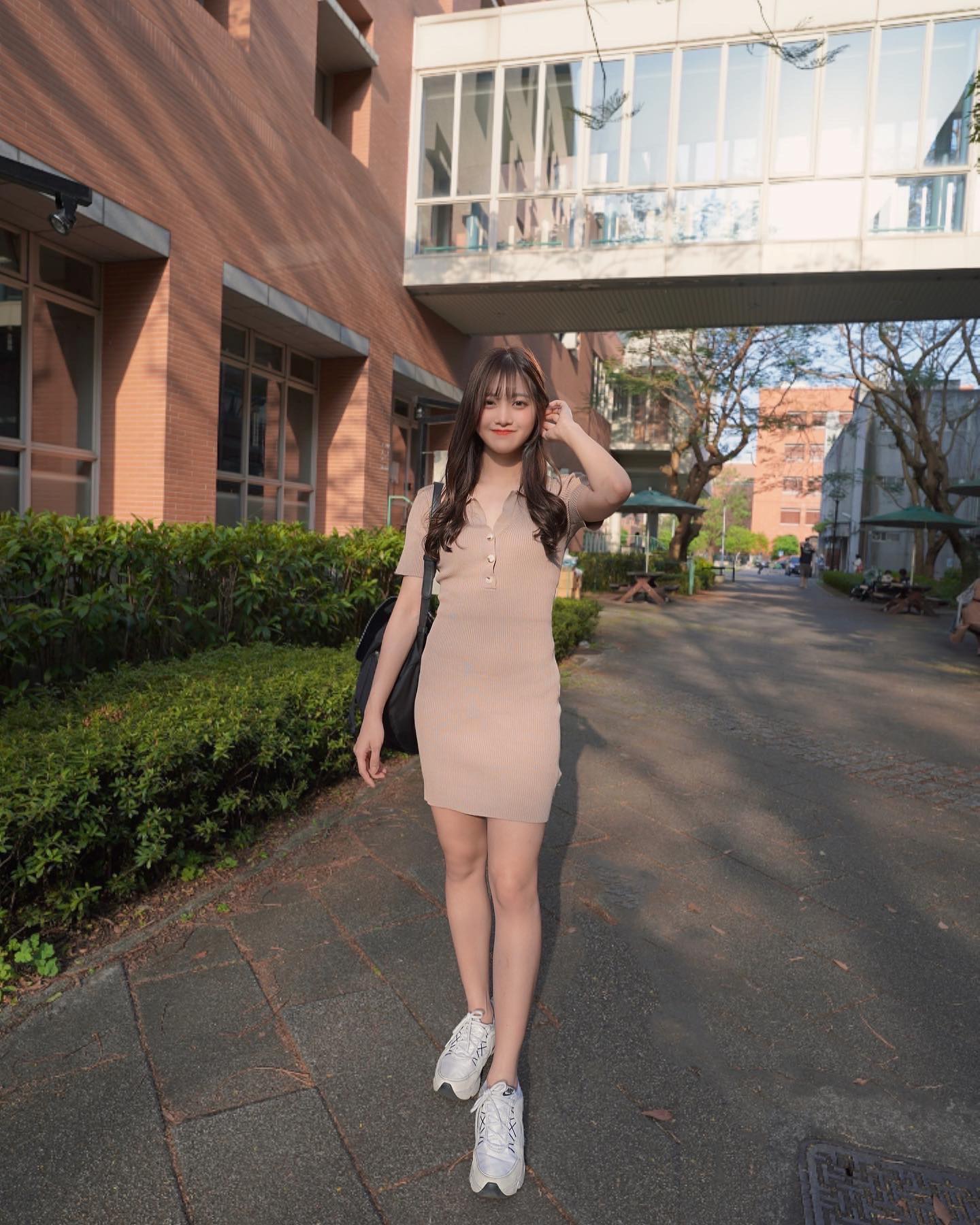 最美大學生「容欣」甜美模樣讓大家都想帶她出國玩！白嫩身材讓人忍不住疼愛！-第1章-图片10