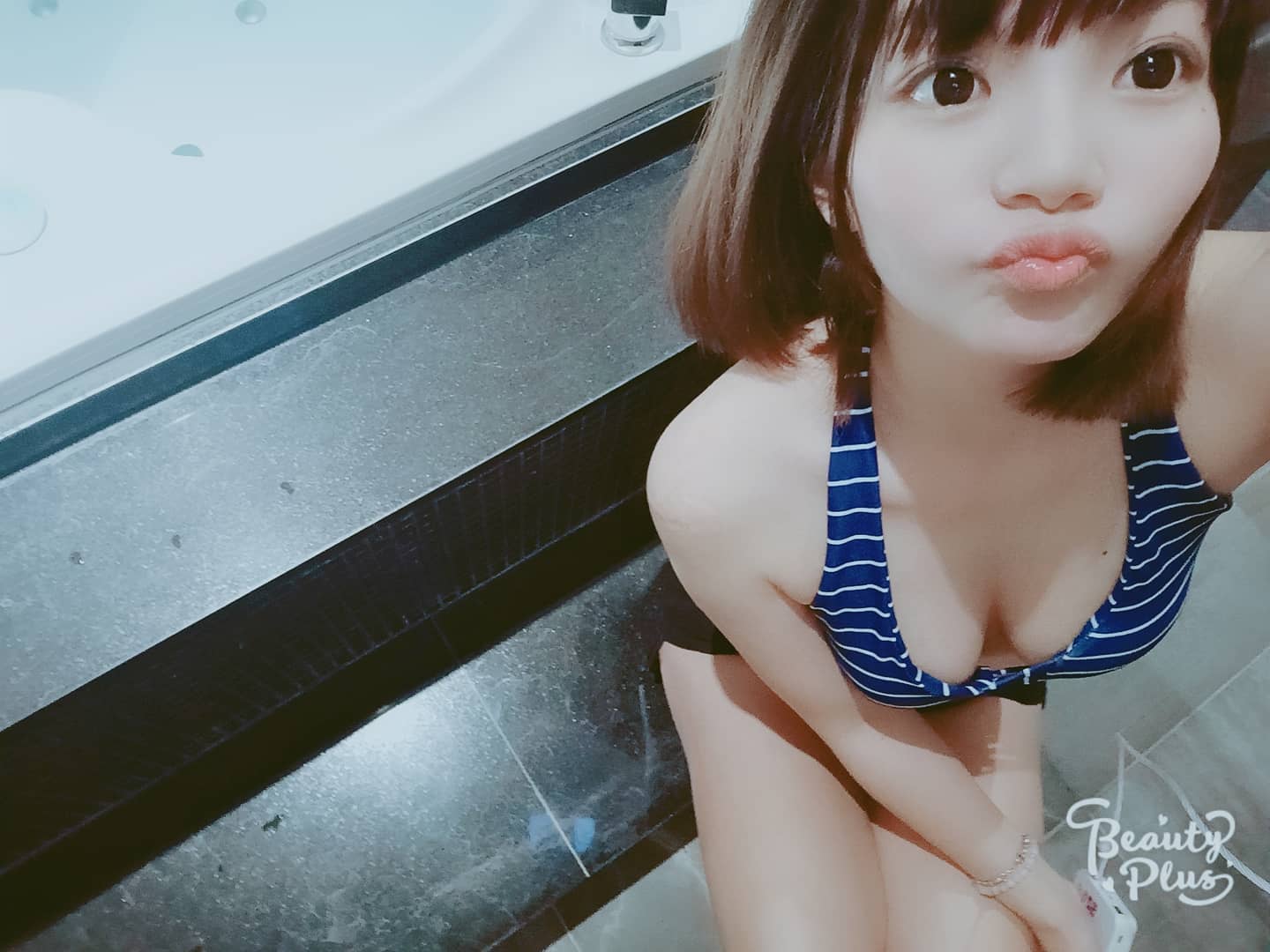 完熟正妹「小希」核彈級雙乳，讓粉絲日日養眼天天享福！凹凸曲線好誘惑-第1章-图片5