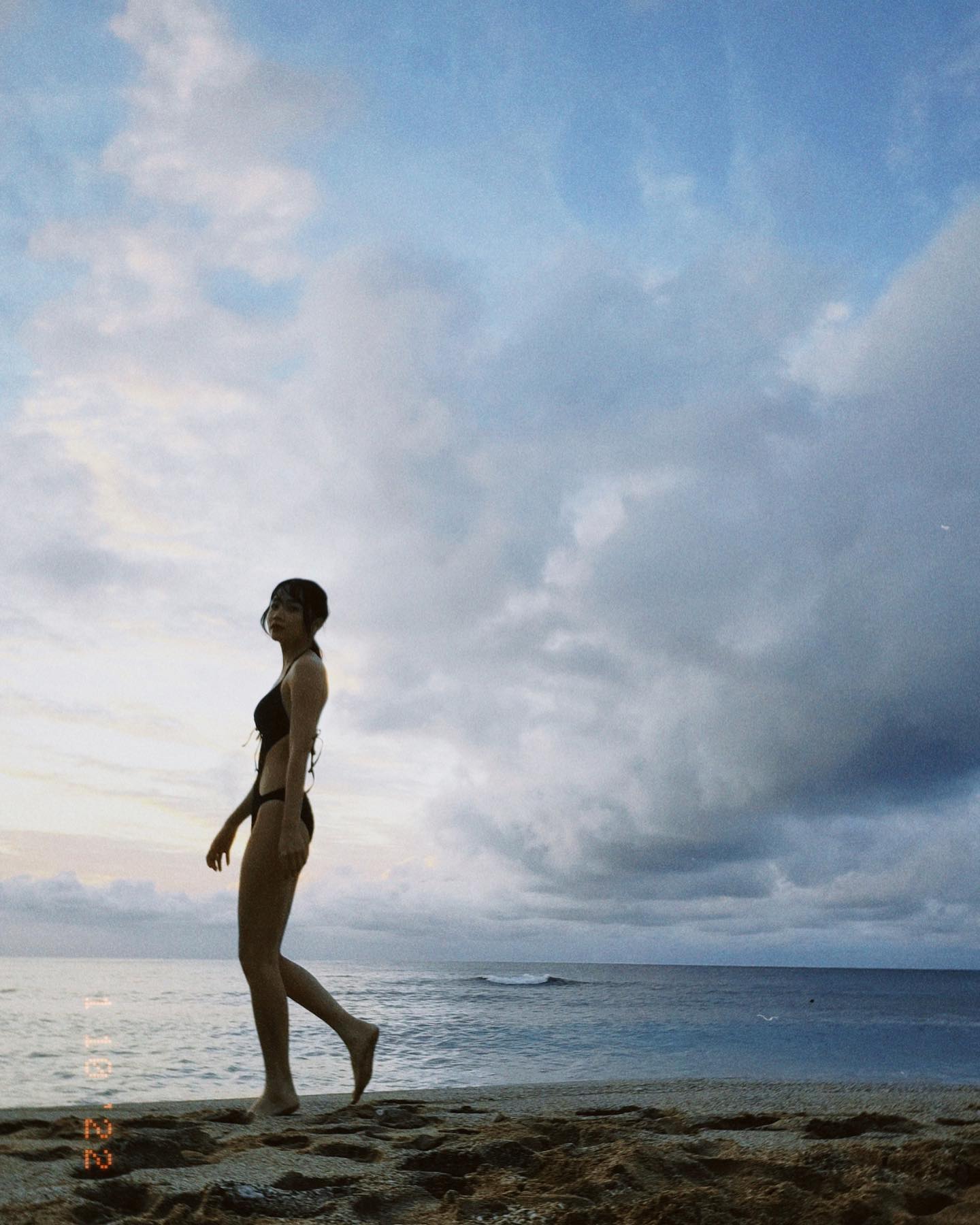 空氣感正妹「林萱」展現空靈仙氣性感撩人，「雪白美腿」太犯規啦-第1章-图片7