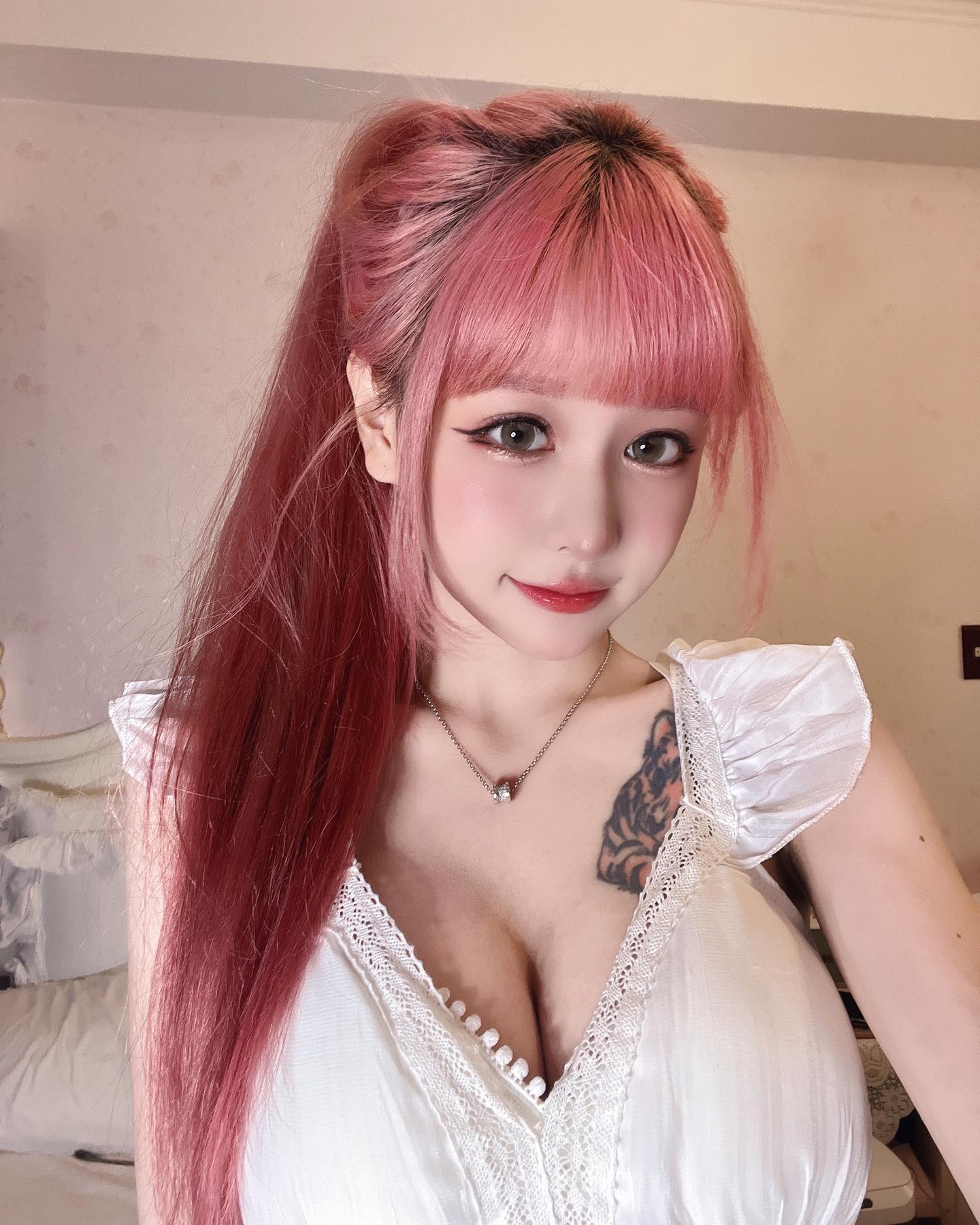 絕美洋娃娃「王依渟」仙女般小巧容顏，凹凸曲線讓司機們想靠近又怕失控！-第1章-图片10