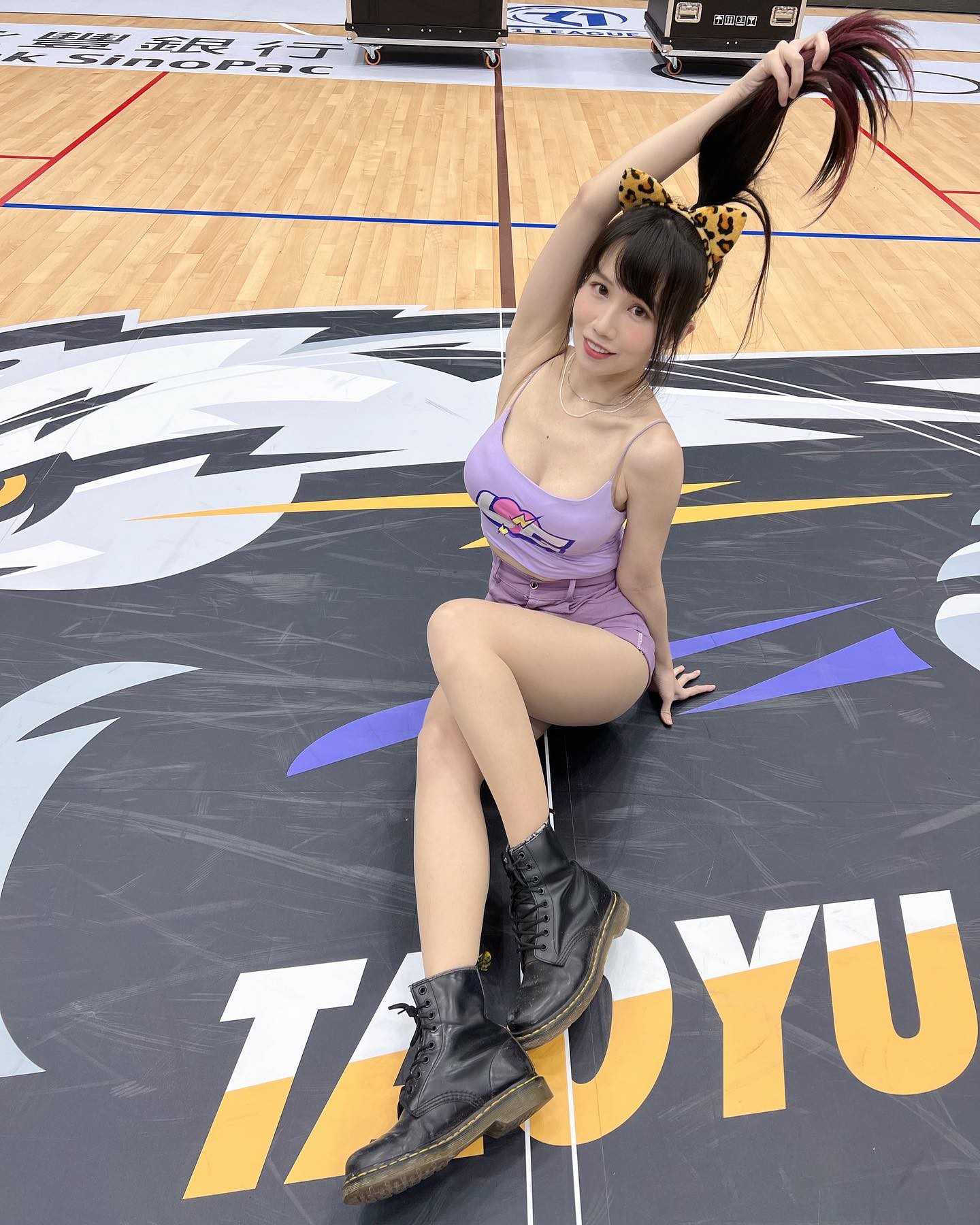 妖豔美姬「楊曉帆」身材超惹火，超完美比例好養眼，腿控都招架不住這種誘惑-第1章-图片5