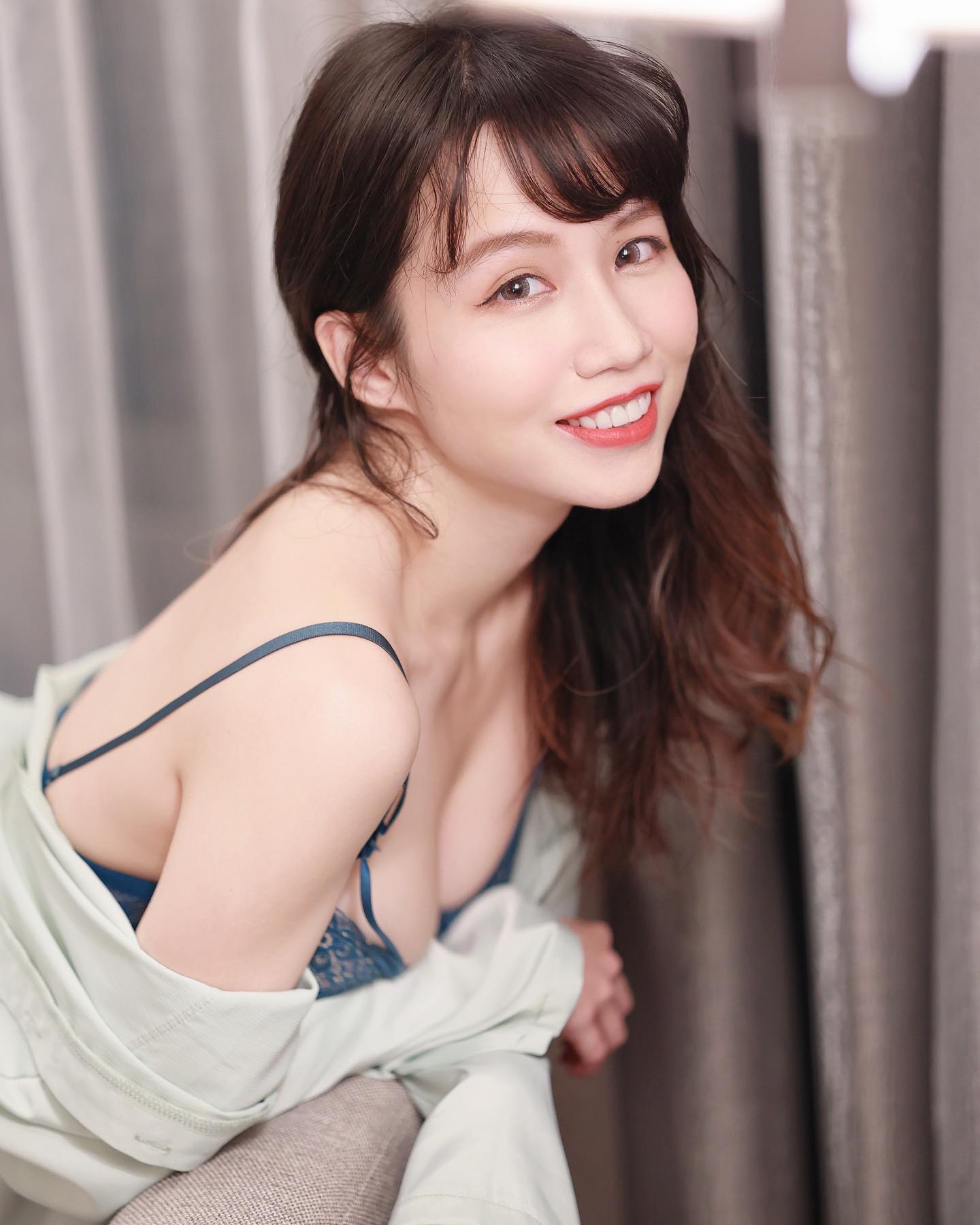 妖豔美姬「楊曉帆」身材超惹火，超完美比例好養眼，腿控都招架不住這種誘惑-第1章-图片9