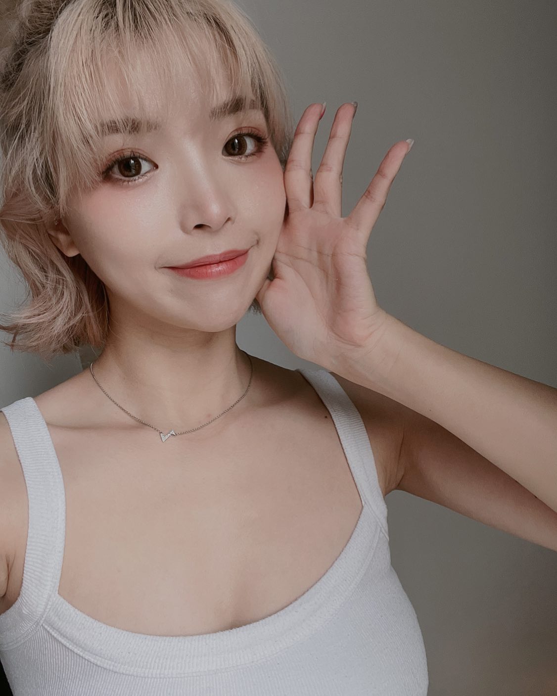 美女Youtuber「一隻阿圓」超帶感的視覺衝擊會上癮啊，「飽滿乳溝」讓人狂噴鼻血！-第1章-图片8