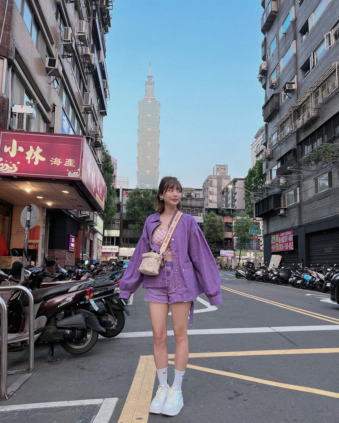 美女Youtuber「一隻阿圓」超帶感的視覺衝擊會上癮啊，「飽滿乳溝」讓人狂噴鼻血！-第1章-图片10