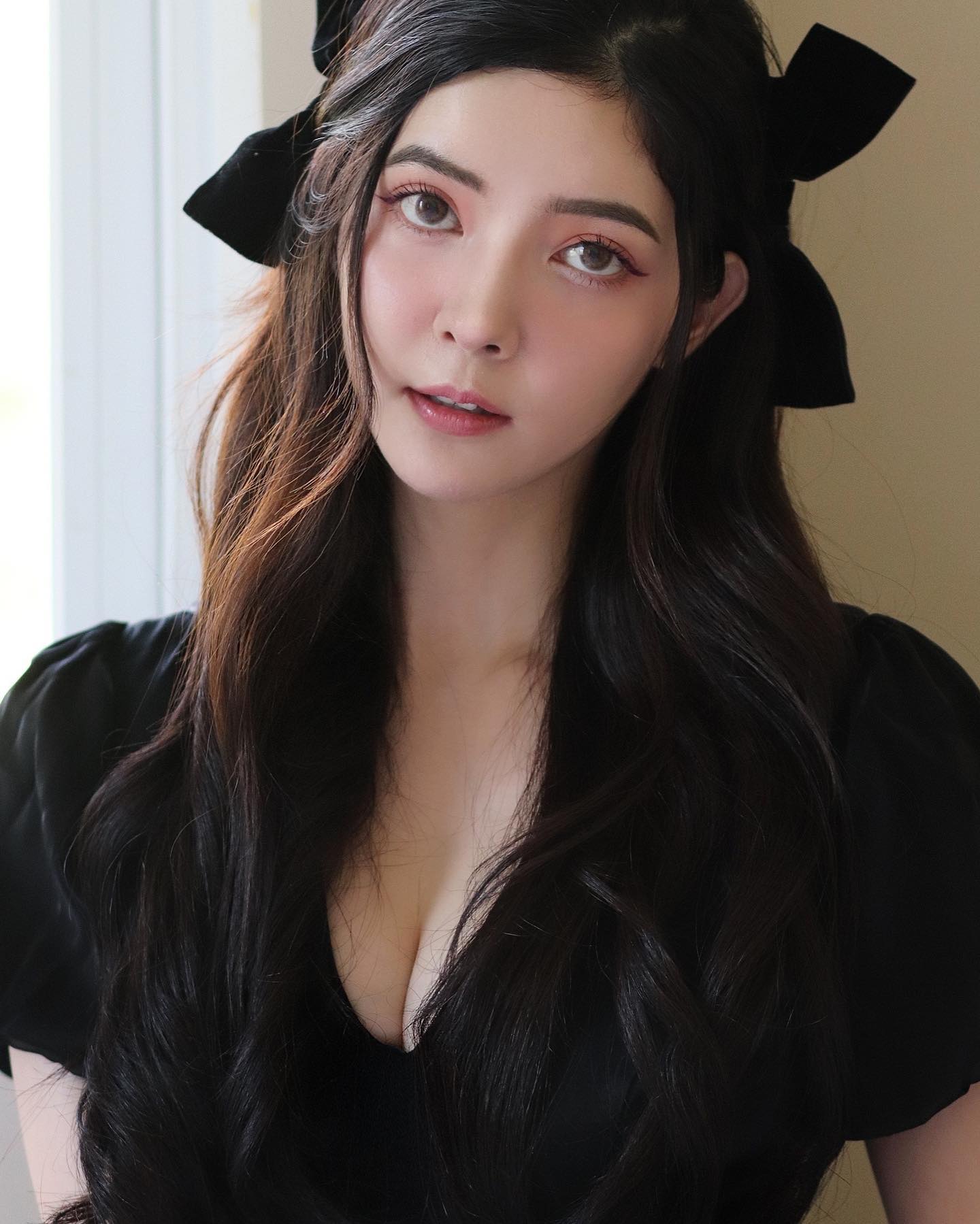 絕美天使顏超迷人「蘇小軒」甜美外型讓網友暴動！胸前深溝快撐破上衣啦！-第1章-图片3