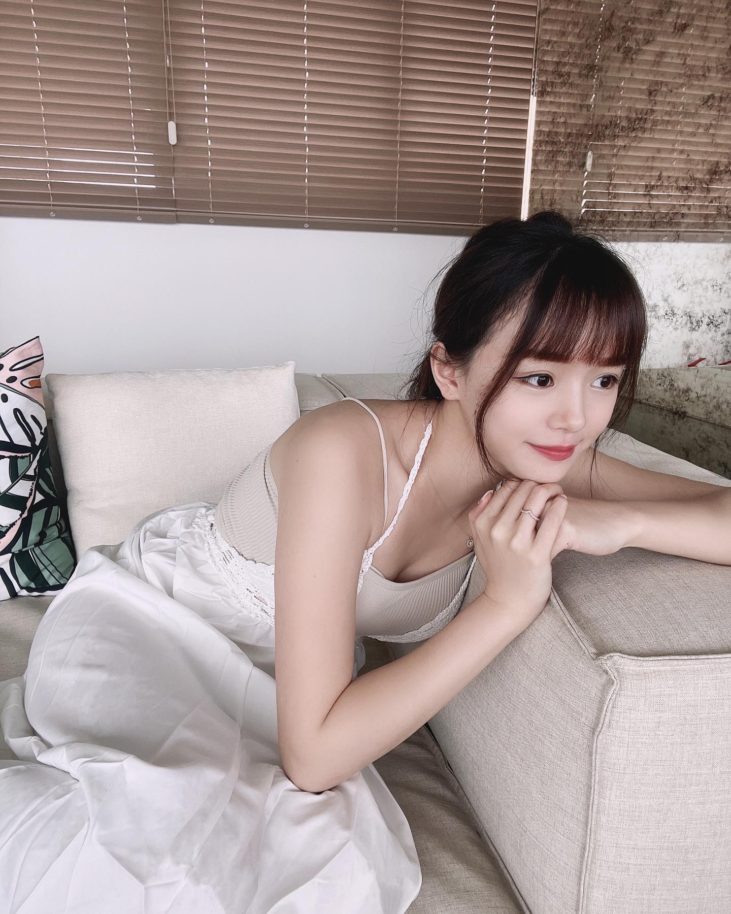 爆乳甜心「琦琦」衝出的濃醇香不斷勾引極誘惑，穿上比基尼展現天然美乳-第1章-图片10