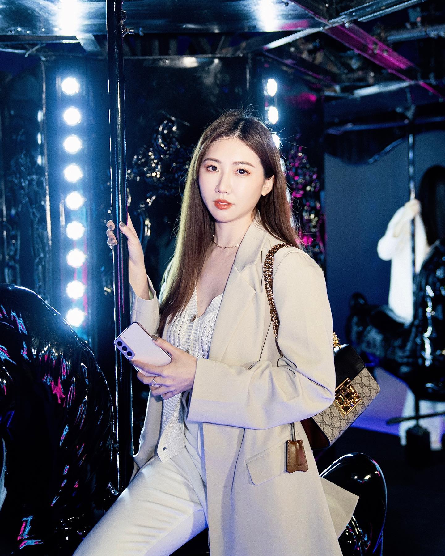 仙氣正妹「游游Mita」小清新還是狂野情慾全部看個過癮，波濤洶湧晃出超誘人-第1章-图片10