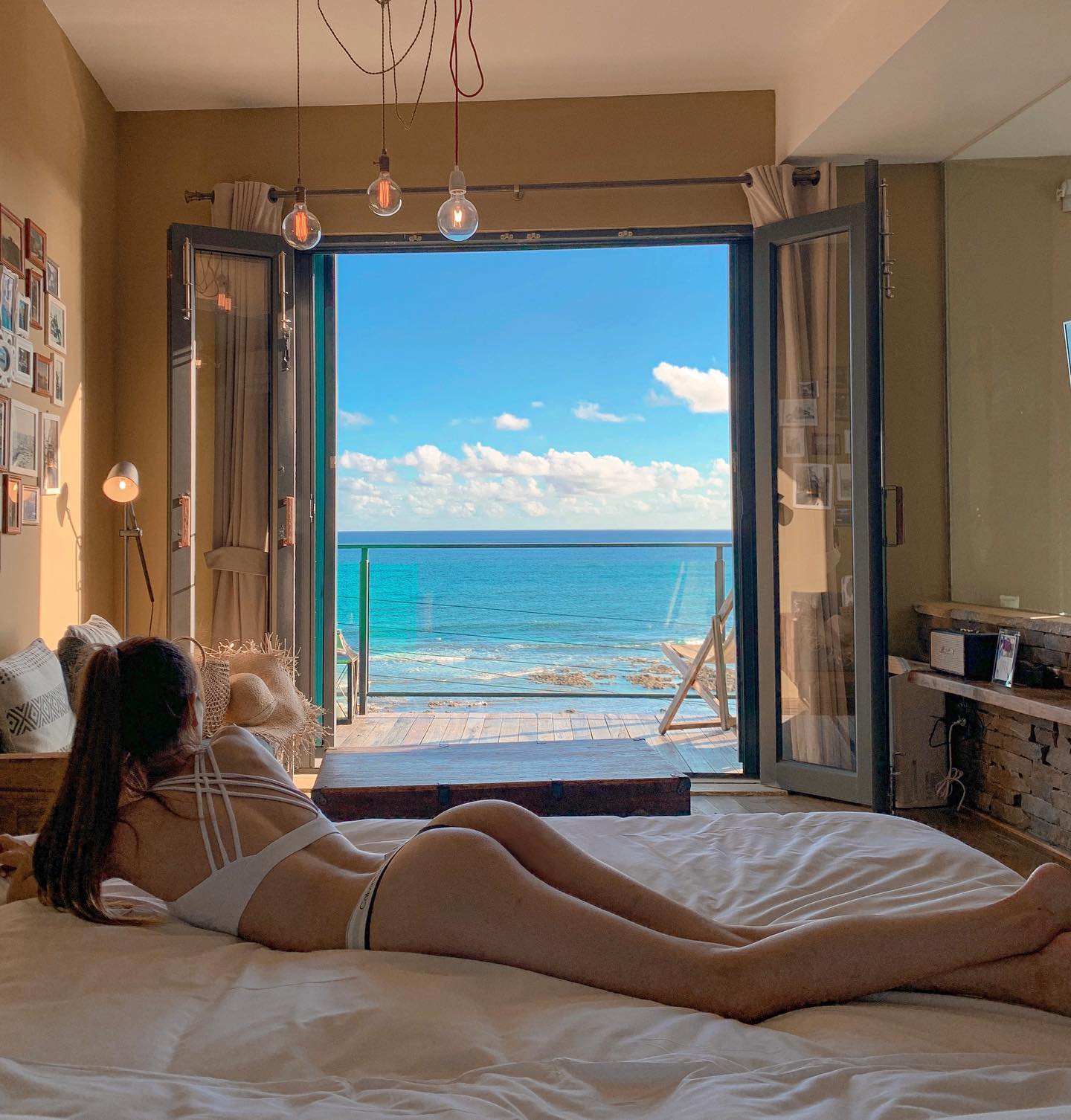 女神「婉甄」胸前太豪邁，惹火辣腿曲線超誘人，渾圓翹臀眼睛離不開了！-第1章-图片4