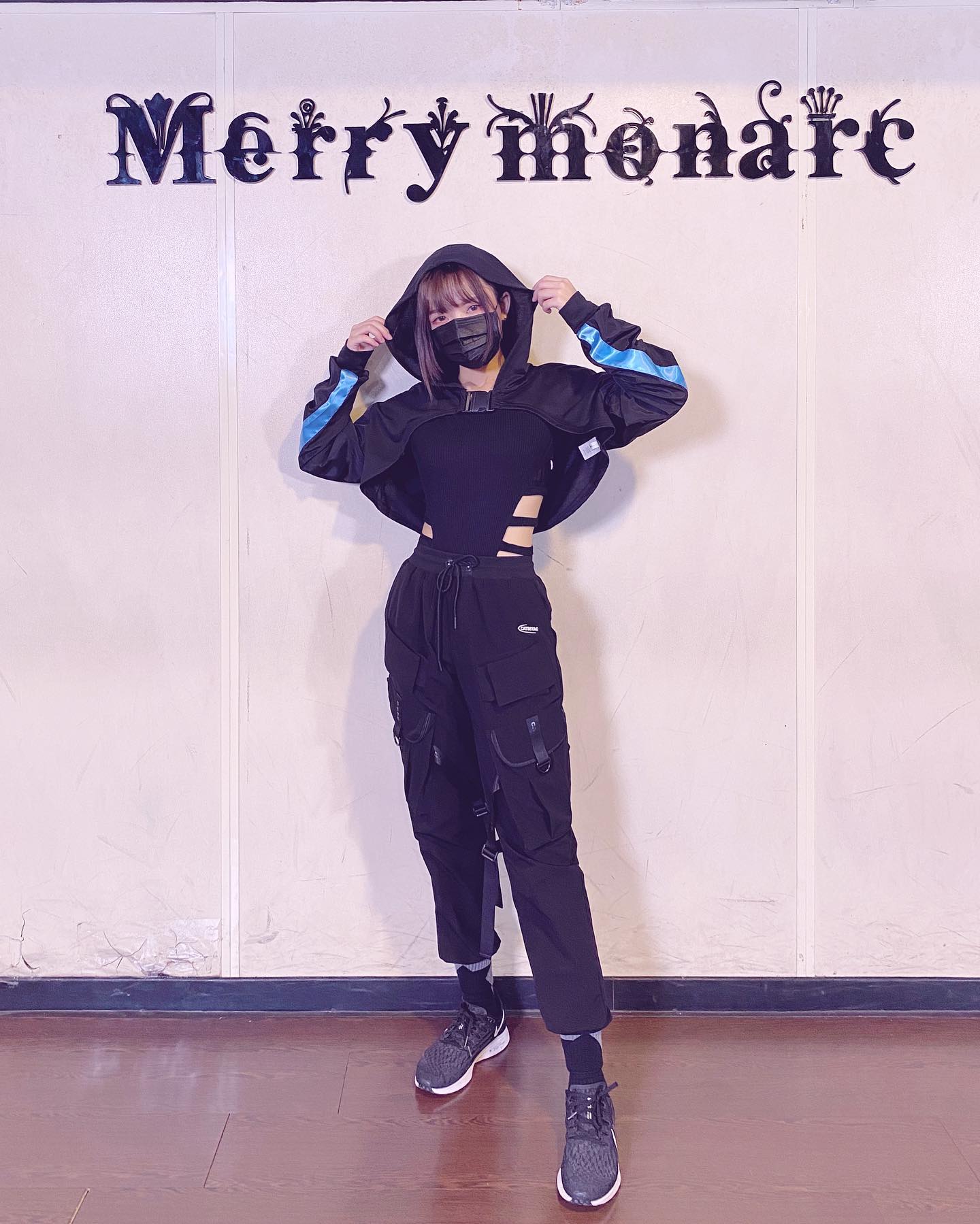 口罩美腿妹子「關關關兒」馬甲線超優質「修長曲線」辣翻，好讓人著迷！-第1章-图片7