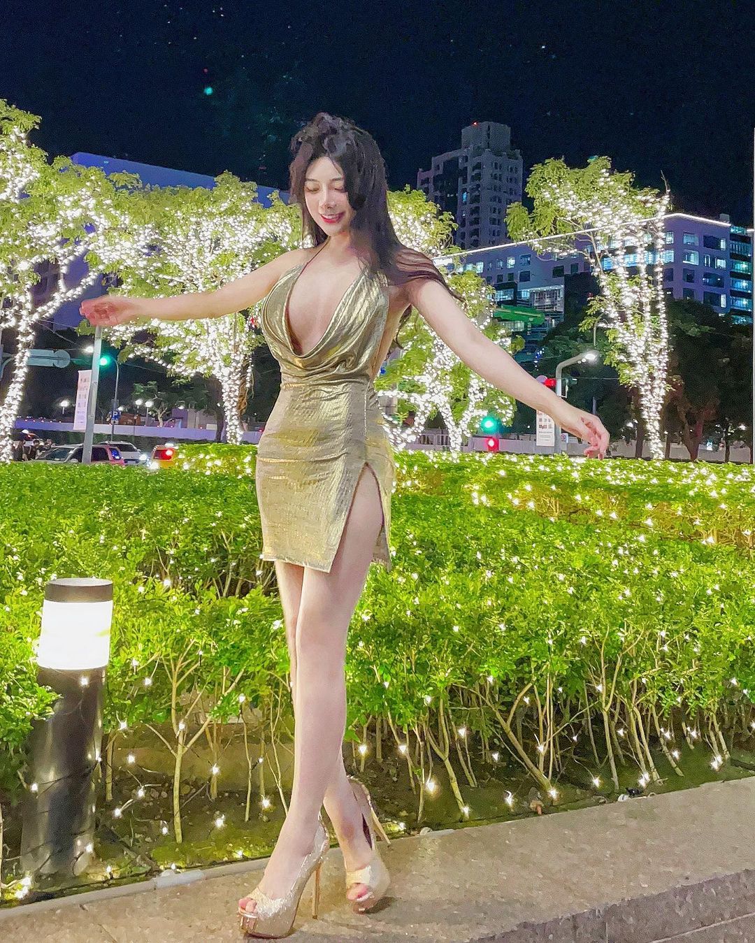 IRIS 霍萱 超長美腿超胸身材又甜又辣迷死你(52P)-第1章-图片23