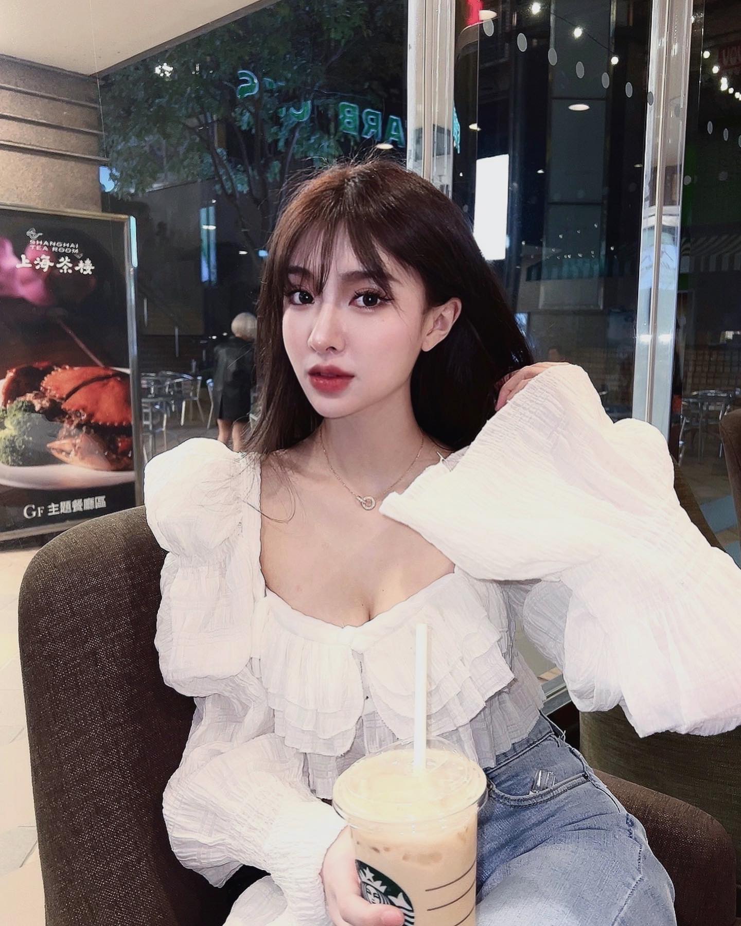 爆奶正妹「潔晞」舉手投足都有性感的魅惑力，巨大歐派真的太引遐想-第1章-图片10