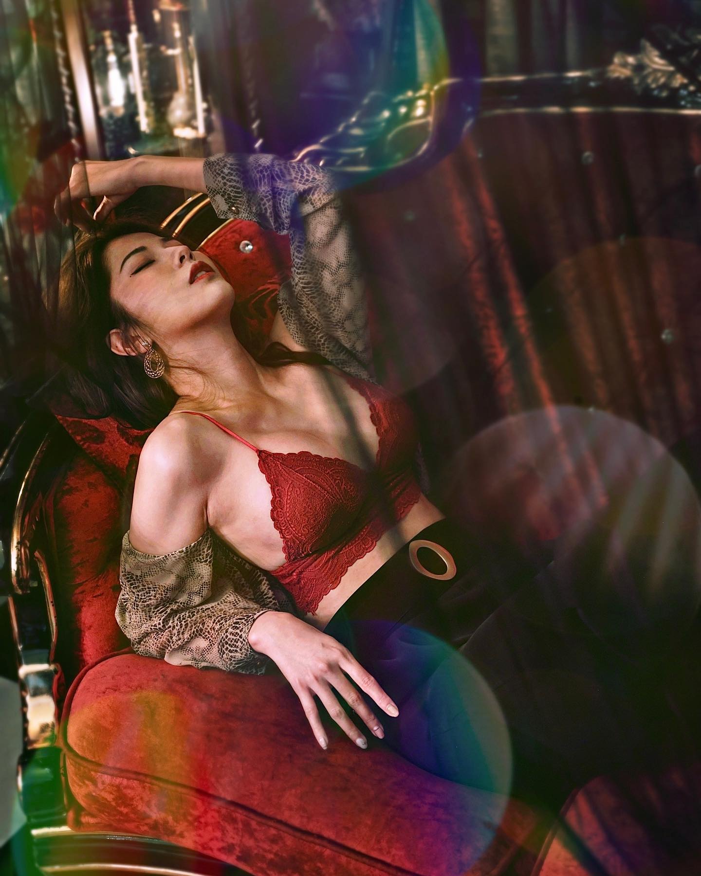 性感奶妹「沐沐」暴力身材讓人噴鼻血！又白又嫩好犯規，豐滿深溝讓人流口水啊！-第1章-图片3