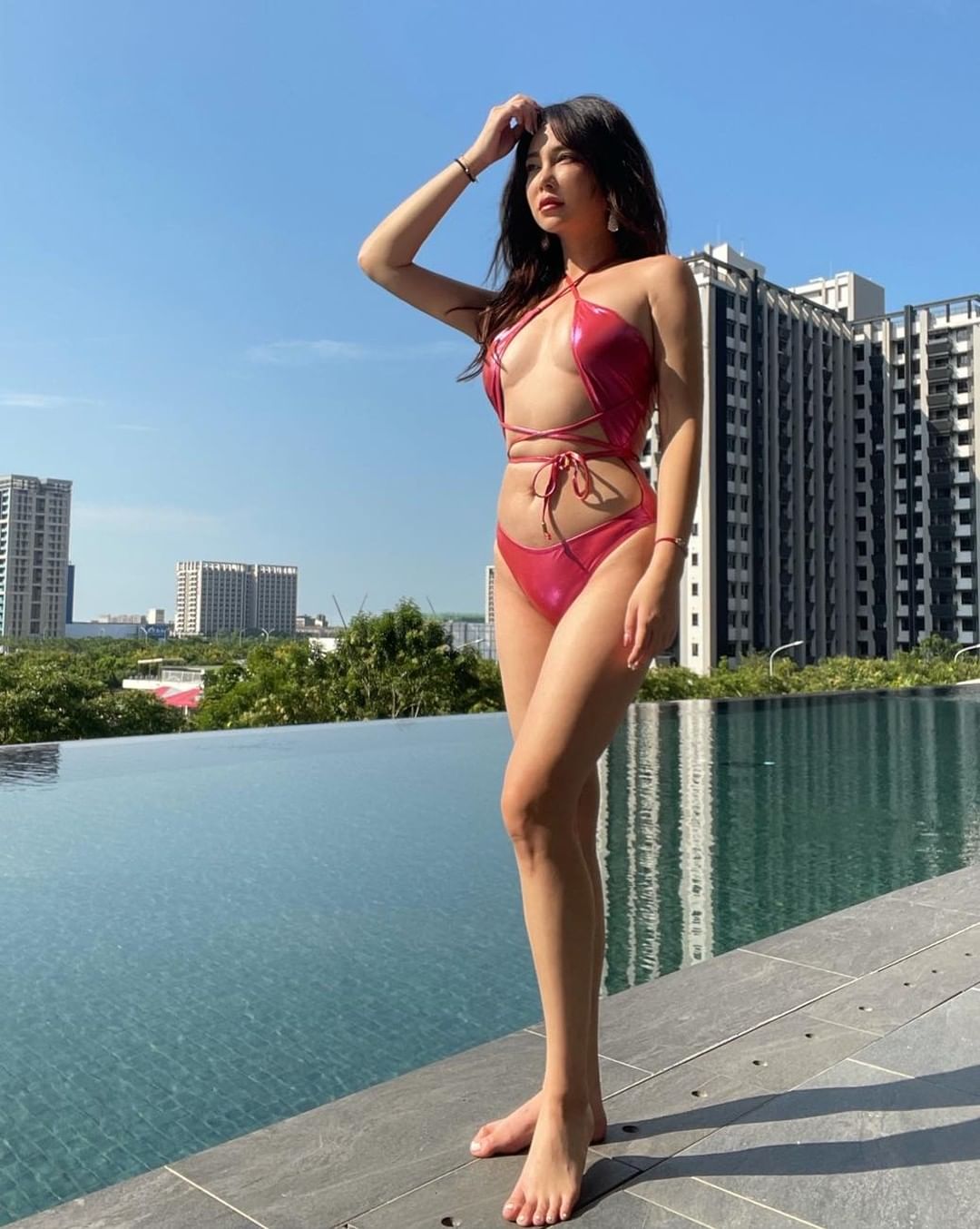 超高顏值正妹「天菜小姐」雪白形狀又圓又晃好明顯！事業跟形狀完全外露線-第1章-图片5