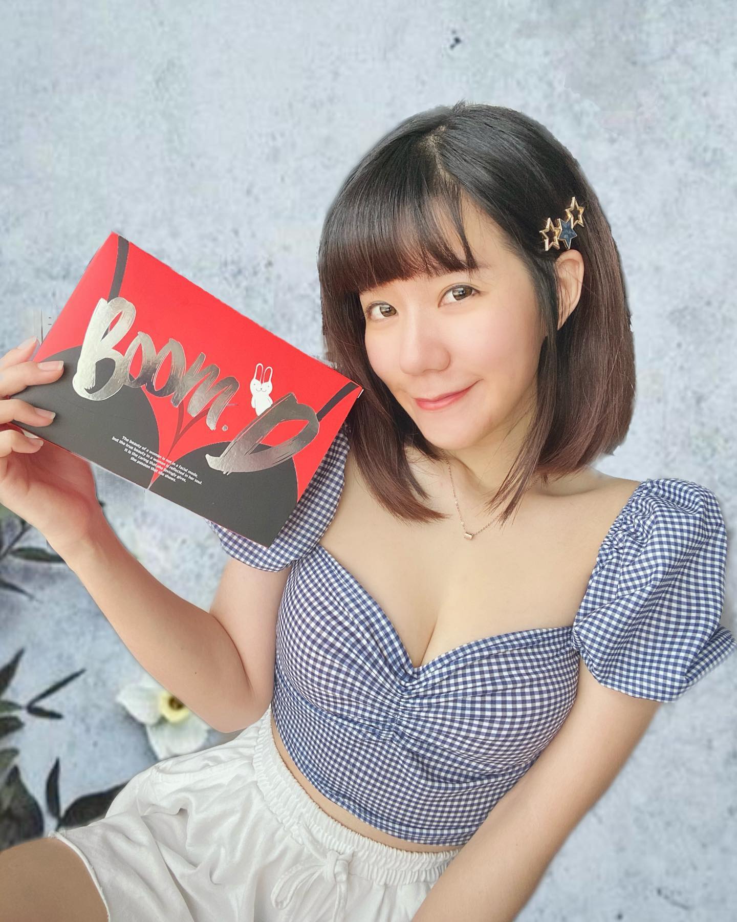 萌度破表「Kari班班」小背心擋不住「白嫩ㄉㄨㄞ奶」乳量讓人受不了-第1章-图片4