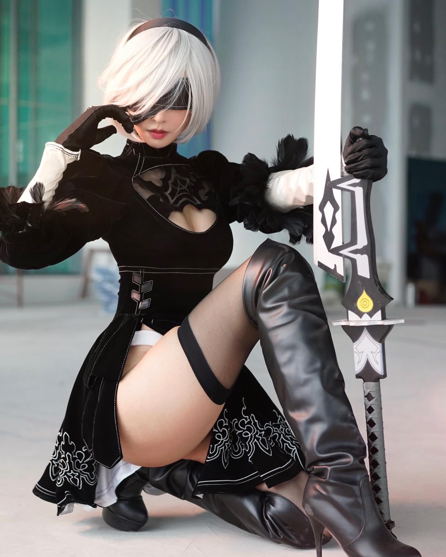 女神「李元玲」緊身大深V「渾圓美乳」讓比基尼都快hold不住「魔鬼身材」引人遐想-第1章-图片8