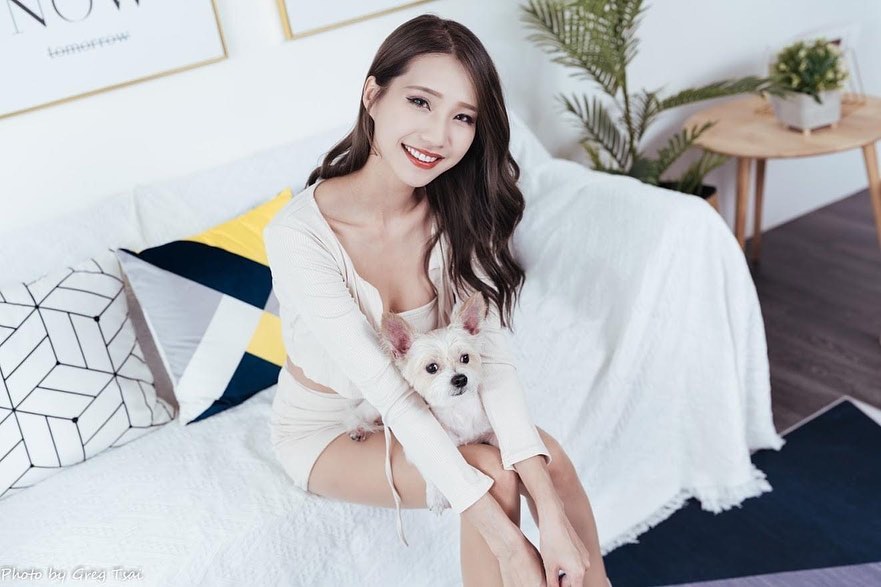 御姐系正妹「黃韻霏」超細「螞蟻腰」曲線好犯規，誘人美腿曲線擄獲網友芳心！-第1章-图片10