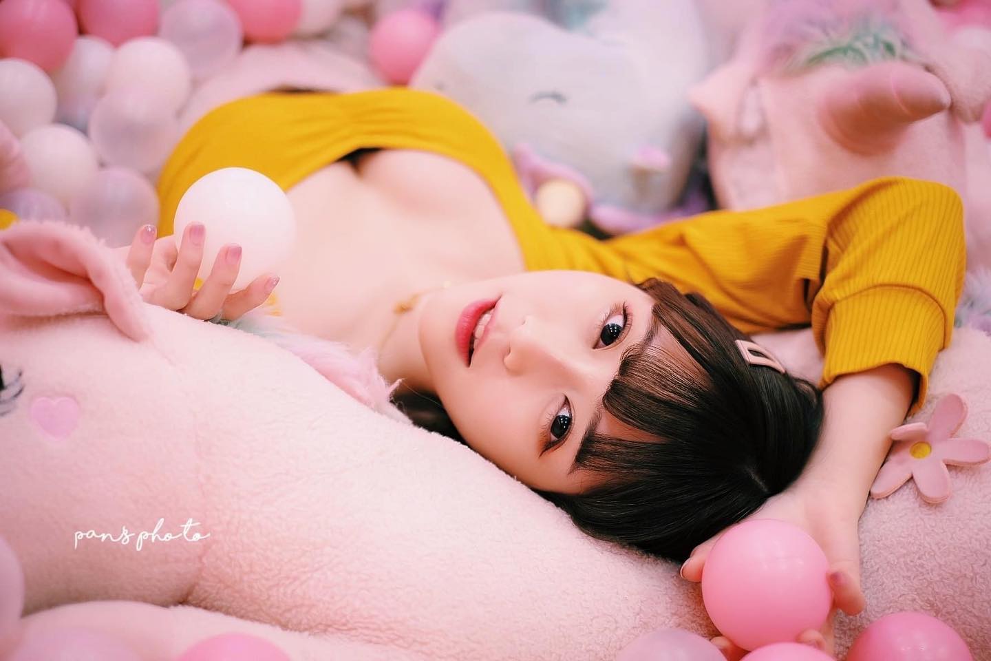 超白嫩正妹「Angela」笑容實在太卡哇伊，乳浪深溝讓人看到腦充血！-第1章-图片7