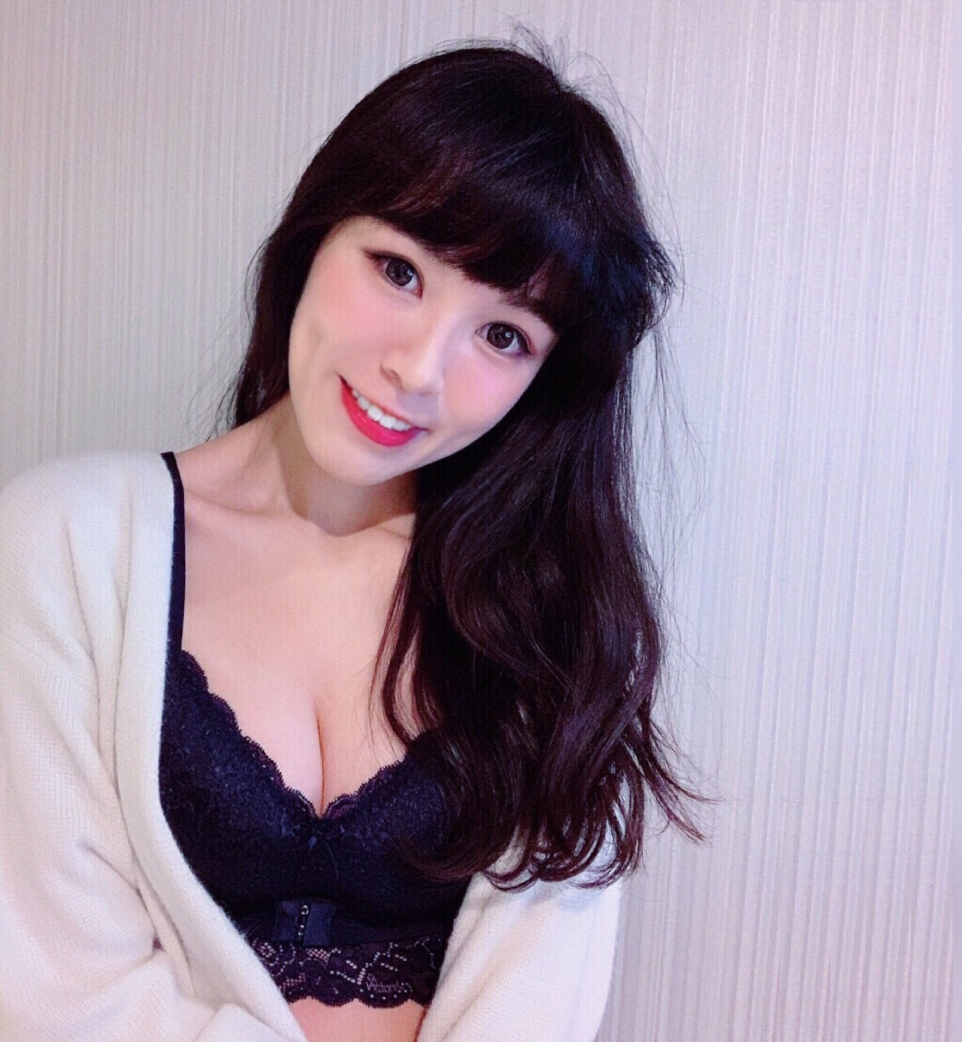 大奶正妹「winnie」IG狂曬緊緻身材「深邃事業線」充滿奶香味！畫面有夠惹火-第1章-图片3