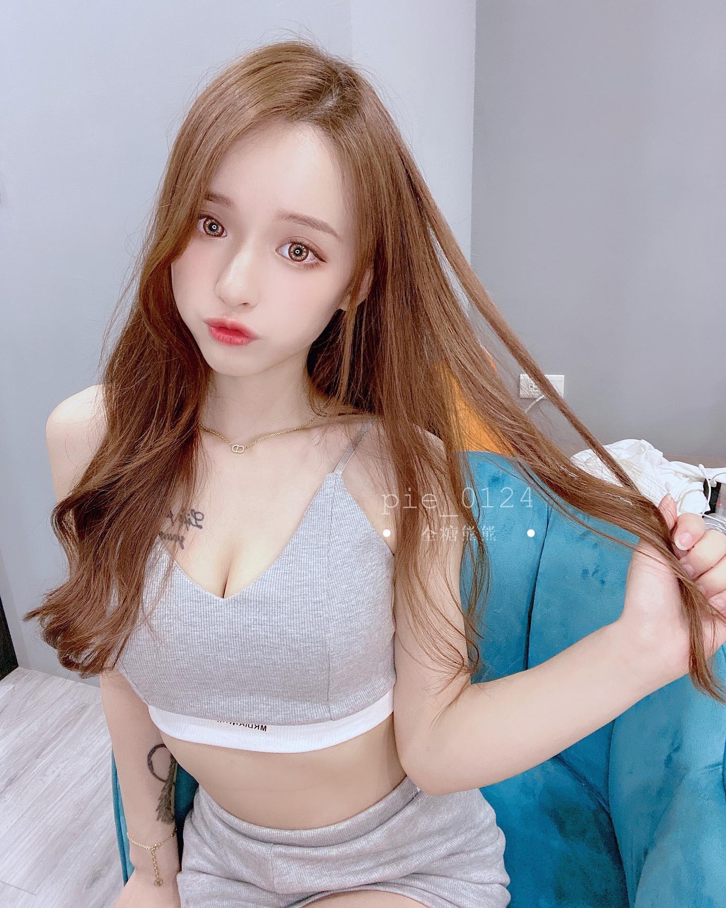 氣質長髮妹「全糖熊熊」網友看一眼就受不了！展現超深事業線！ 魅力超誘人！-第1章-图片6