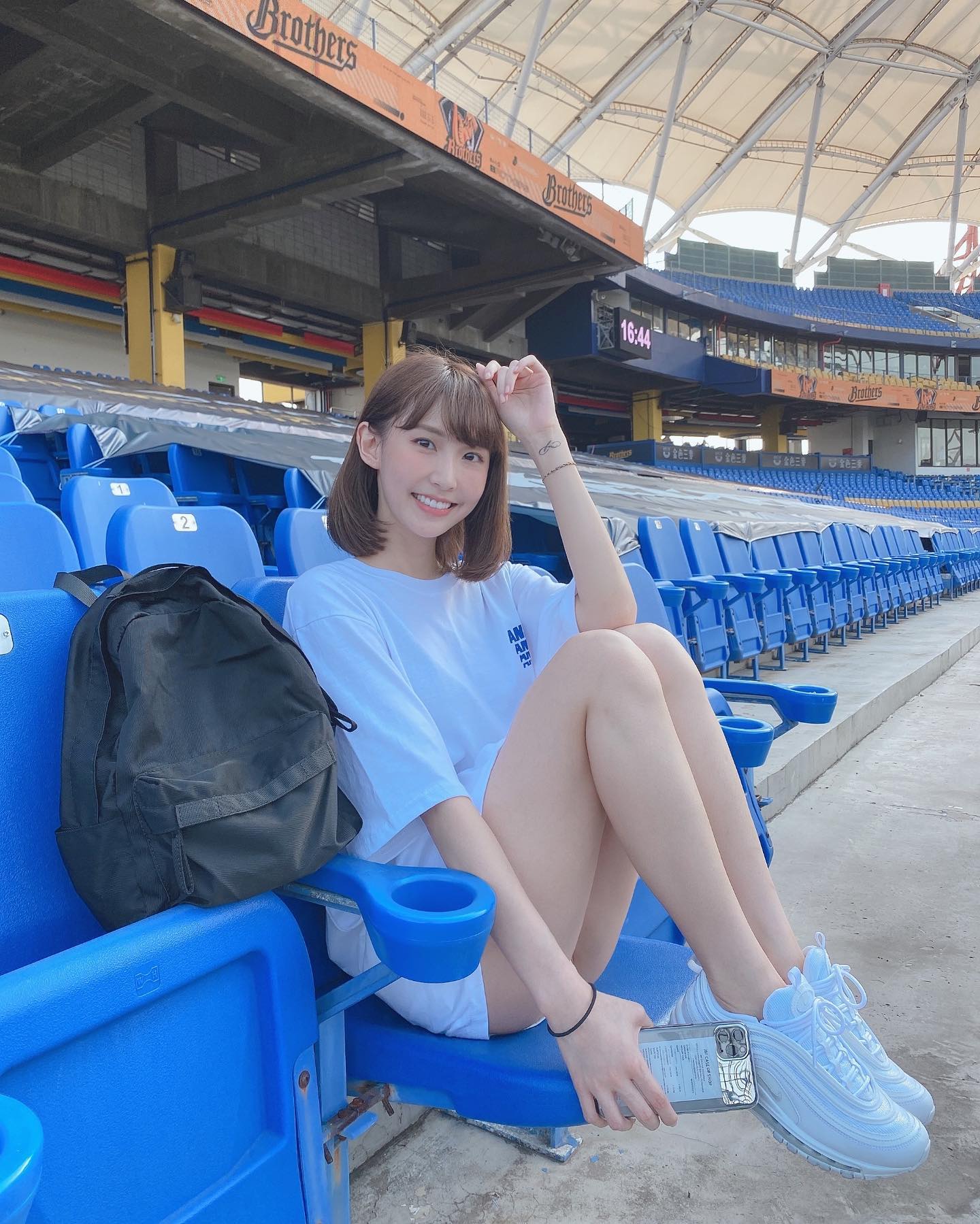 極品正妹「粿粿Meigo」腿部線條超光滑，白皙辣腿和小蠻腰一次展現！-第1章-图片3