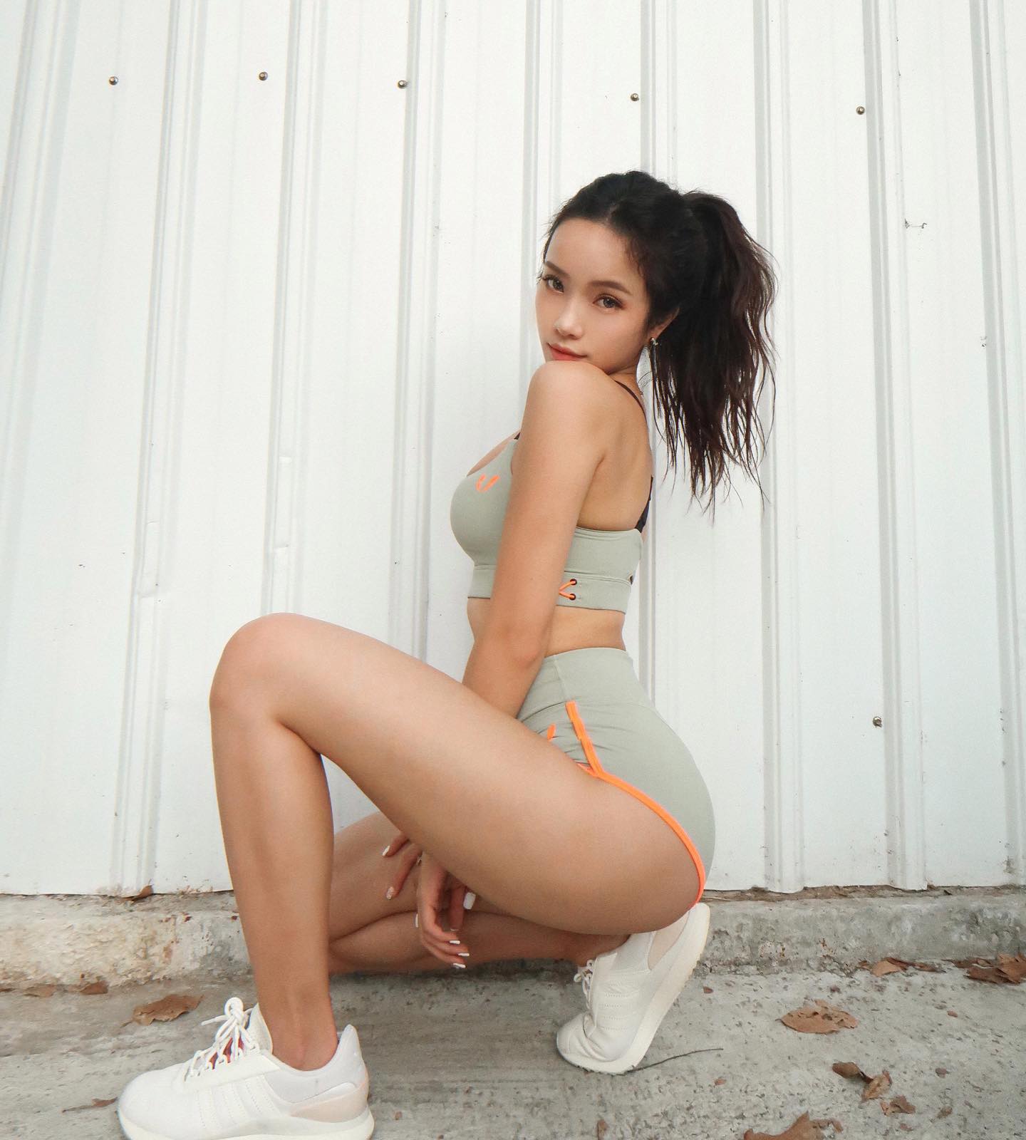 爆乳正妹「孟橙Esther」清甜笑顏撒出滿滿戀愛感！「逆天美腿」勾魂攝魄-第1章-图片8