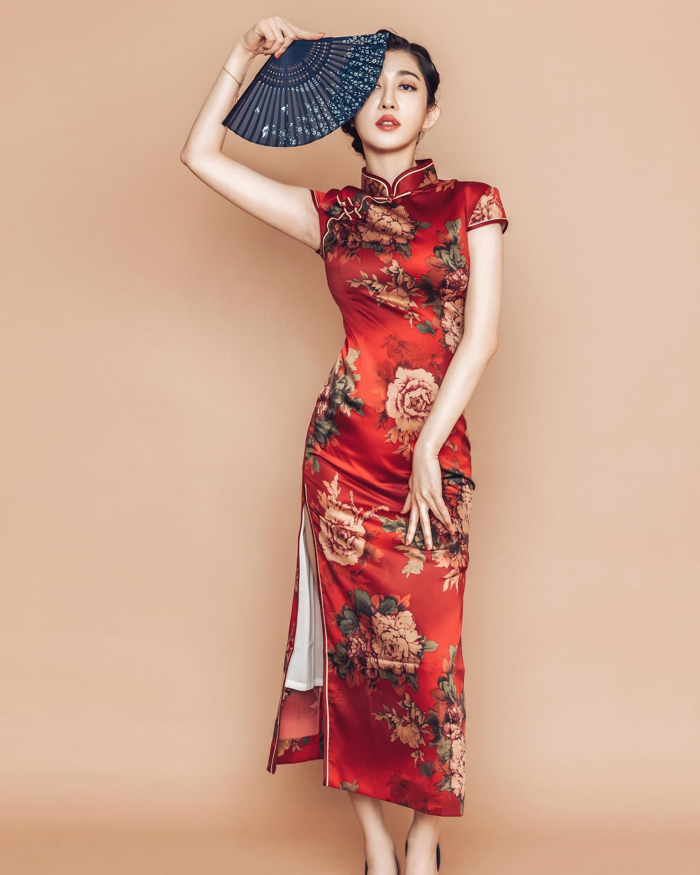 美腿女神「王晴」迷人事業線，魅力無法擋！ 壯觀雙峰「性感女體」引人噴火！-第1章-图片6