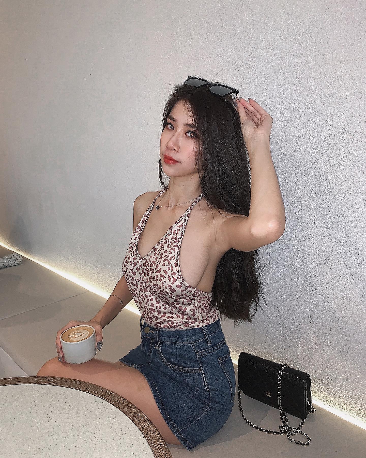 性感女神「許佩雯」IG滿滿性感辣照太親民啦，超長事業線照瘋傳！性感側乳外露啦-第1章-图片5