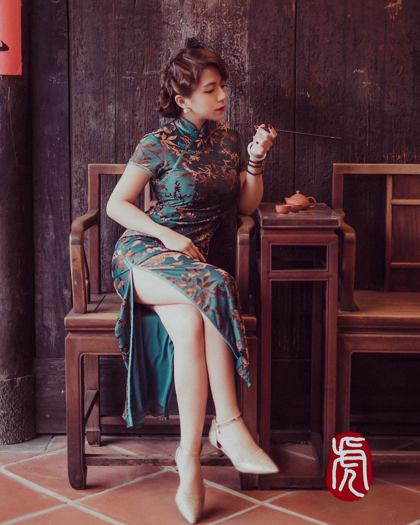 美顏正妹「Catherine庭逸」豐滿形狀快要爆出，深長一條溝想好好疏通！-第1章-图片7