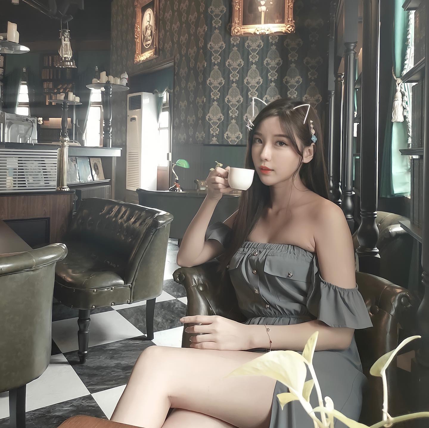 美腿辣妹「蘋果甜心小淨」胸前不可限量！白皙美腿外露，讓人熱血沸騰-第1章-图片7