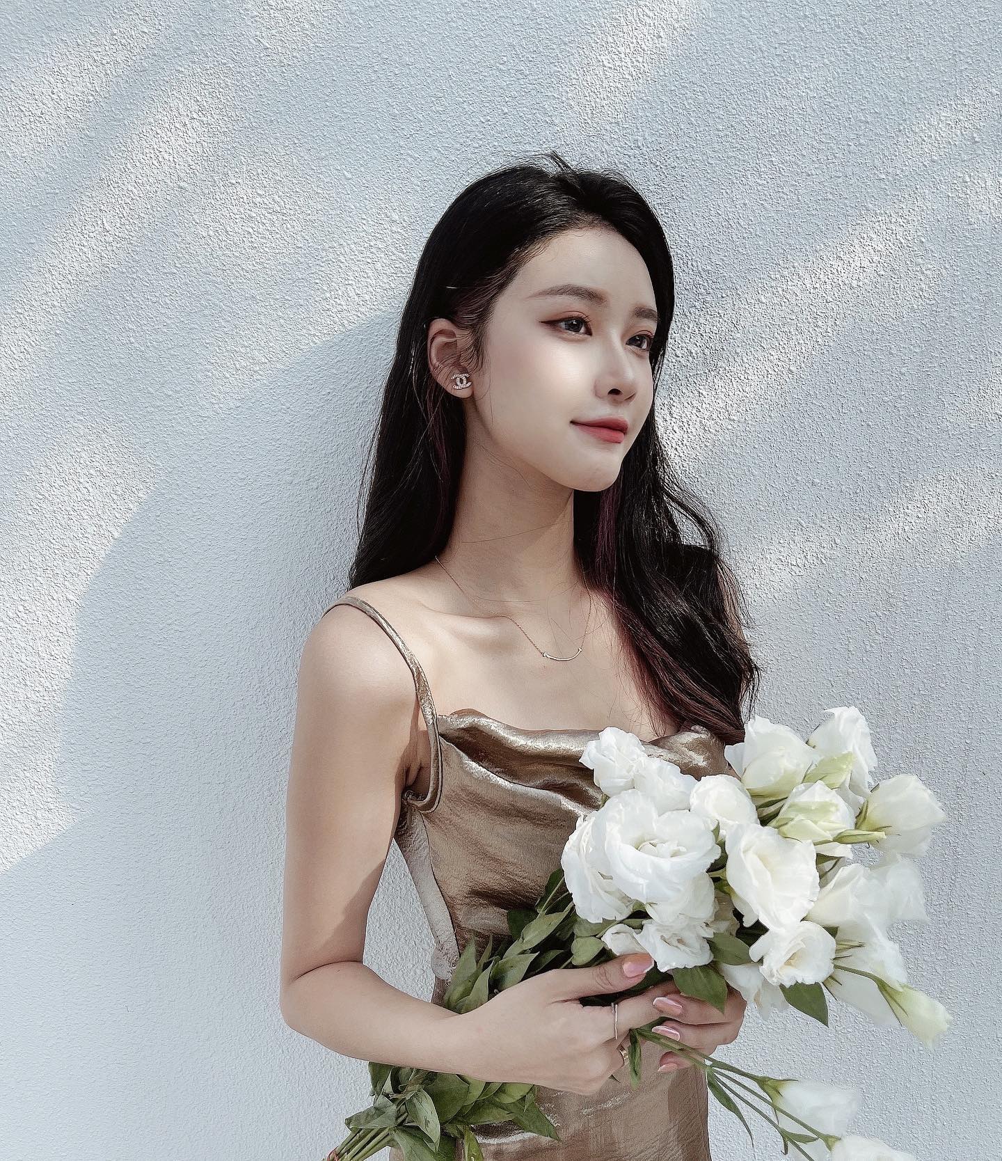 火辣正妹「Doris」這畫面太美我不敢看，逆天身材太OP，「美乳形狀」太飽滿！-第1章-图片3