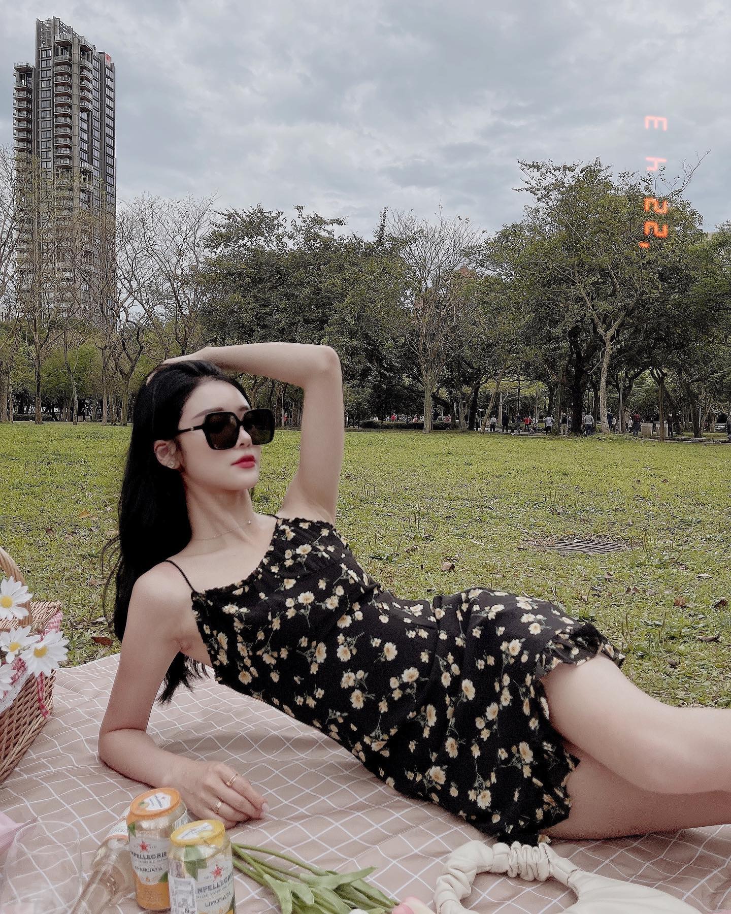 火辣正妹「Doris」這畫面太美我不敢看，逆天身材太OP，「美乳形狀」太飽滿！-第1章-图片9